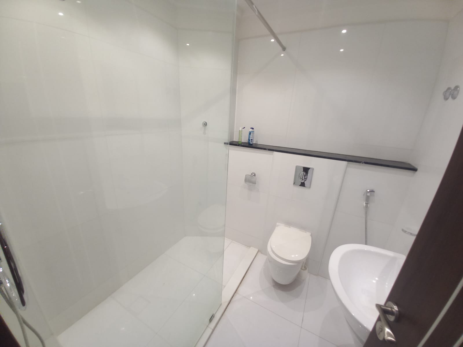 2-Bed Apartment for Rent in Al Khuwair | OMR 350/mo | Tamlik Oman thumbnail 4