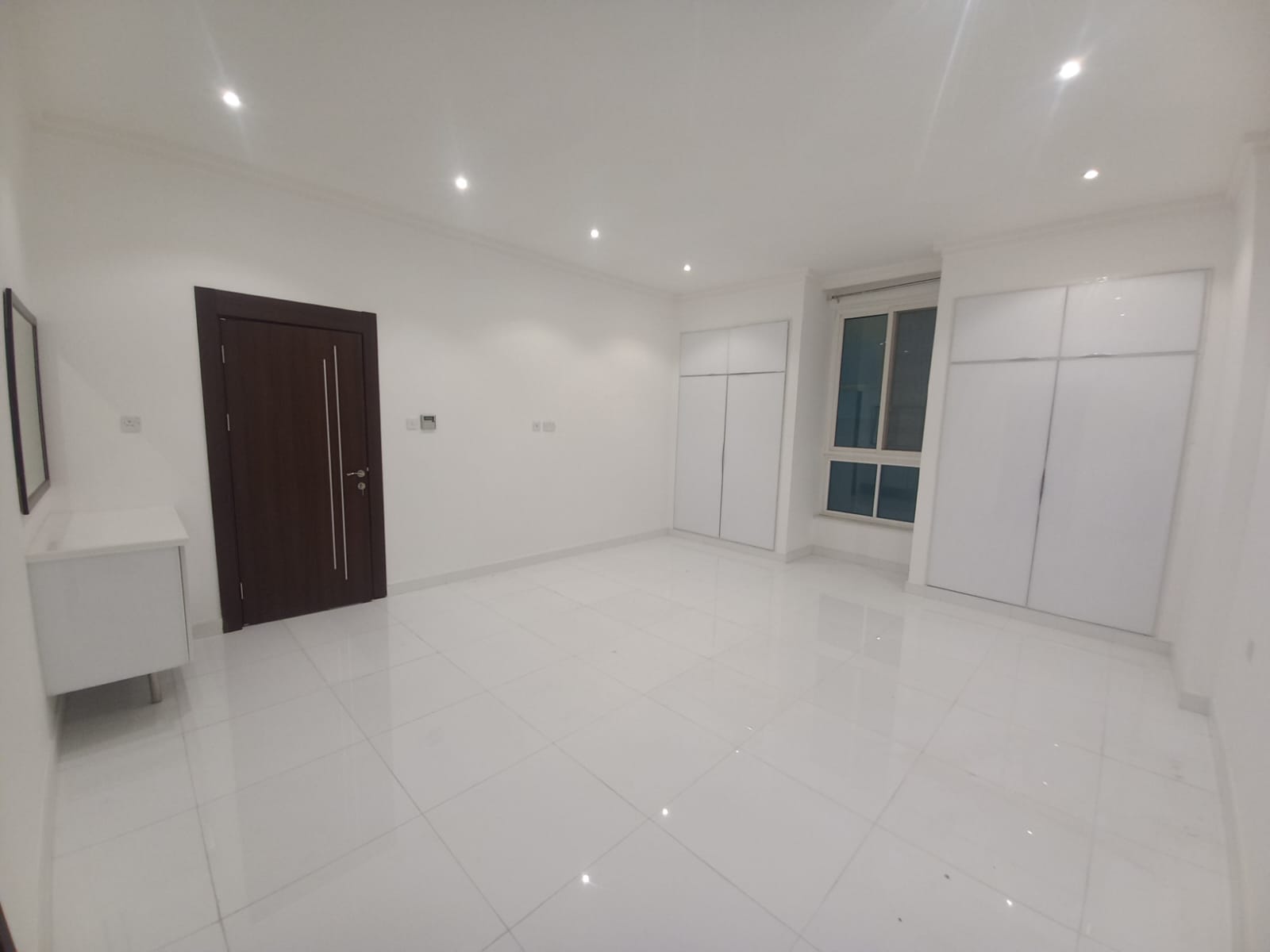 2-Bed Apartment for Rent in Al Khuwair | OMR 350/mo | Tamlik Oman thumbnail 5