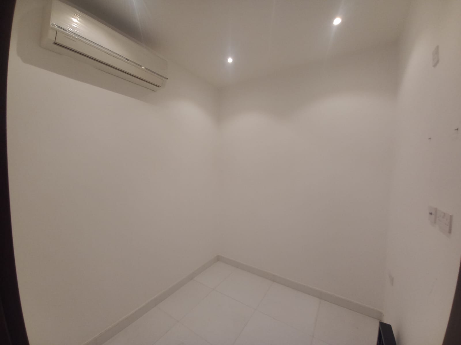 2-Bed Apartment for Rent in Al Khuwair | OMR 350/mo | Tamlik Oman thumbnail 7