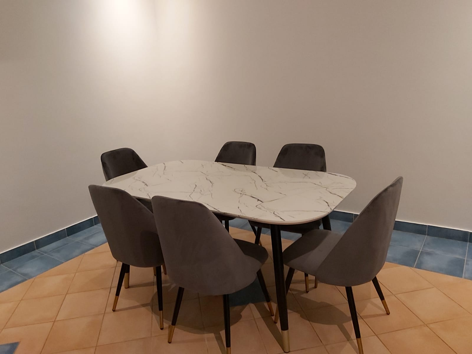 2-Bed Apartment for Rent in Shatti Al Qurum | OMR 500/mo | Tamlik Oman thumbnail 5