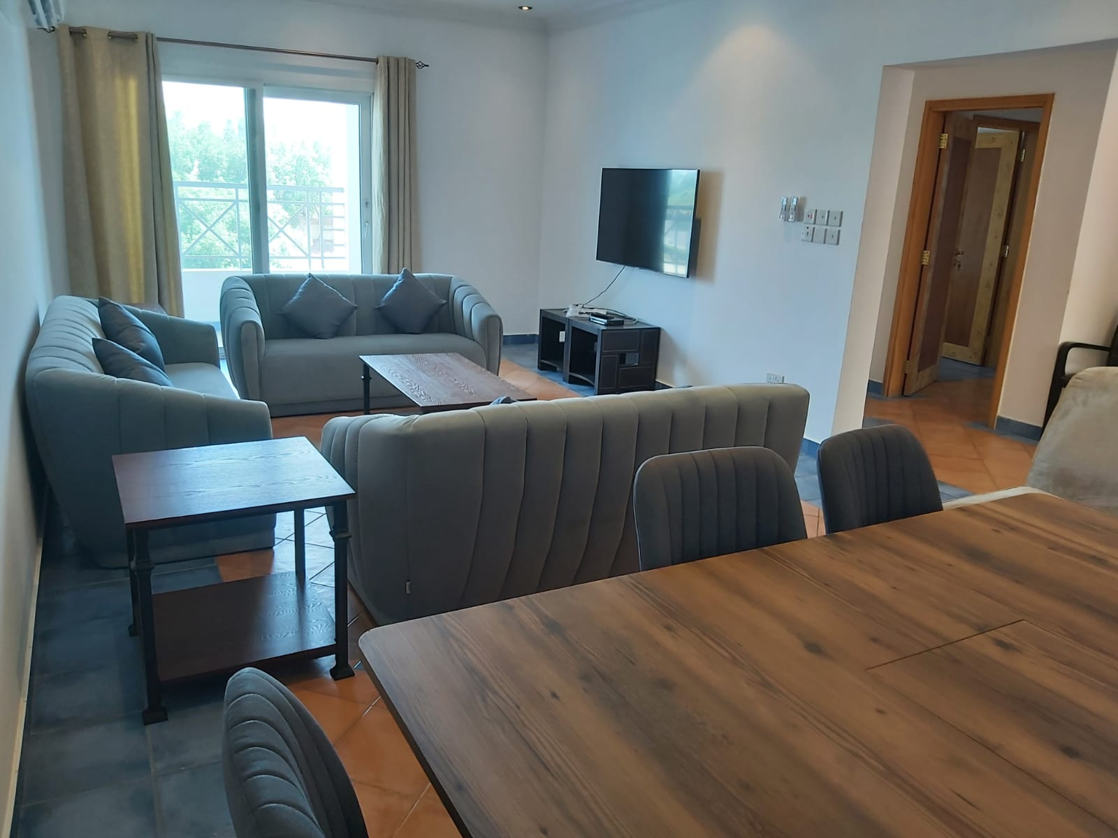 2-Bed Apartment for Rent in Shatti Al Qurum | OMR 500/mo | Tamlik Oman thumbnail 6