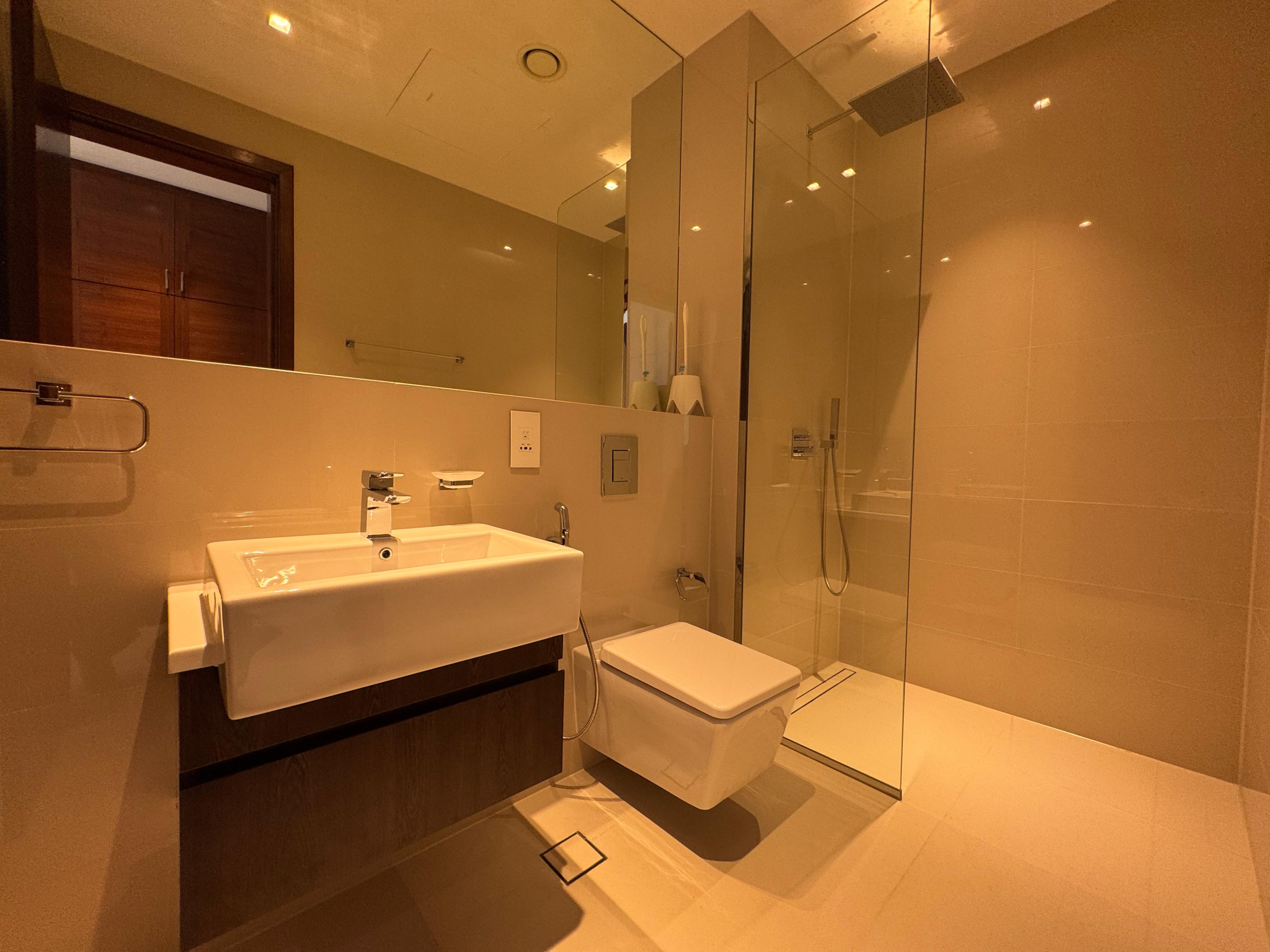 پنت‌هاوس ۴-خوابه برای اجاره در الموج | OMR 3,500/ماه | مالکیت آزاد عمان thumbnail 2