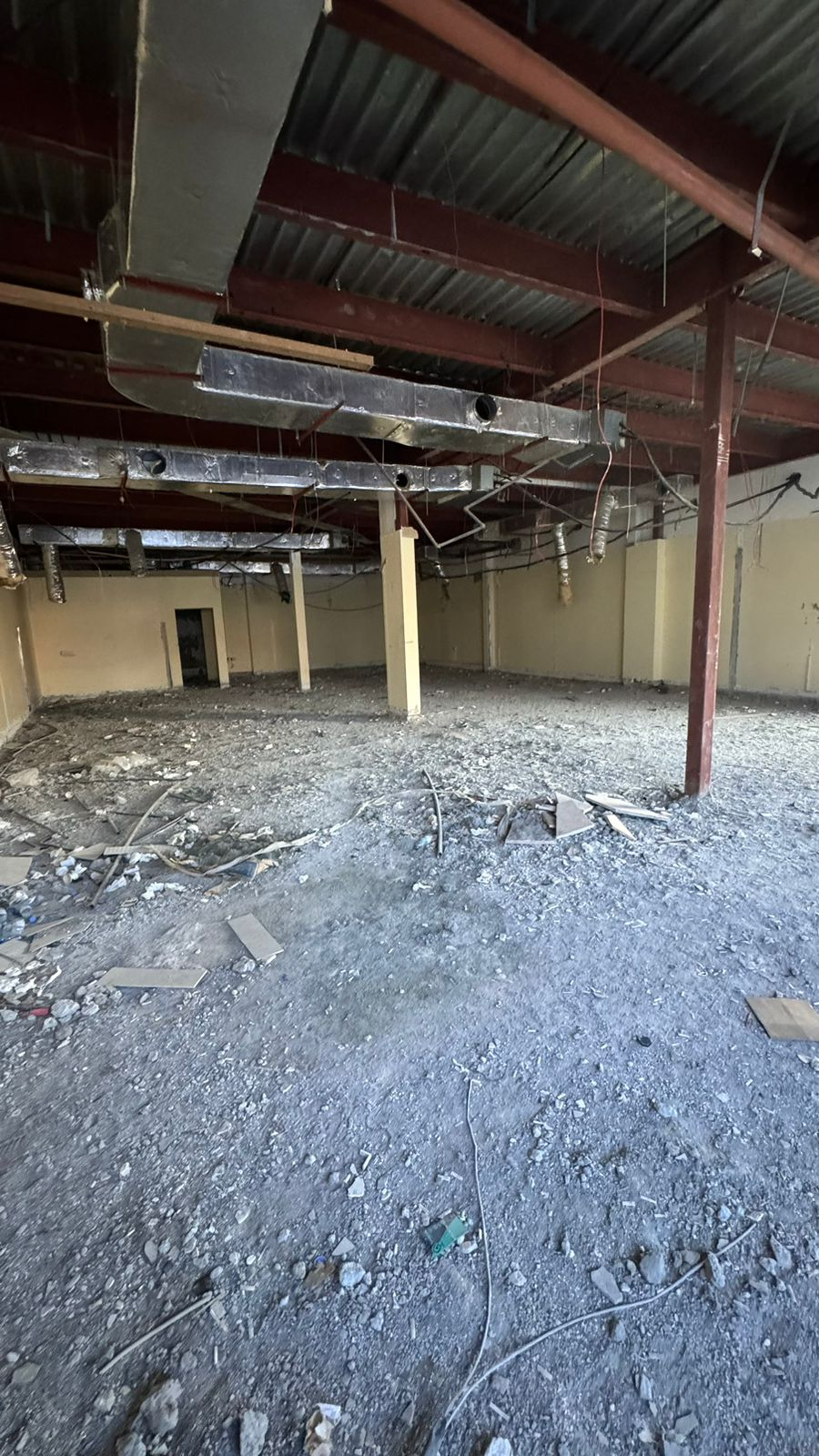 مغازه اجاره‌ای در القروم | ۱۲۵۰ متر مربع | OMR ۶,۲۵۰/ماه | مالکیت آزاد عمان thumbnail 3