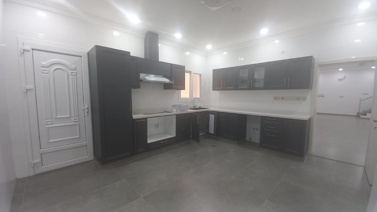 6-Bed Villa for Rent in Al Mawaleh South | OMR 170,000/mo | Tamlik Oman thumbnail 8