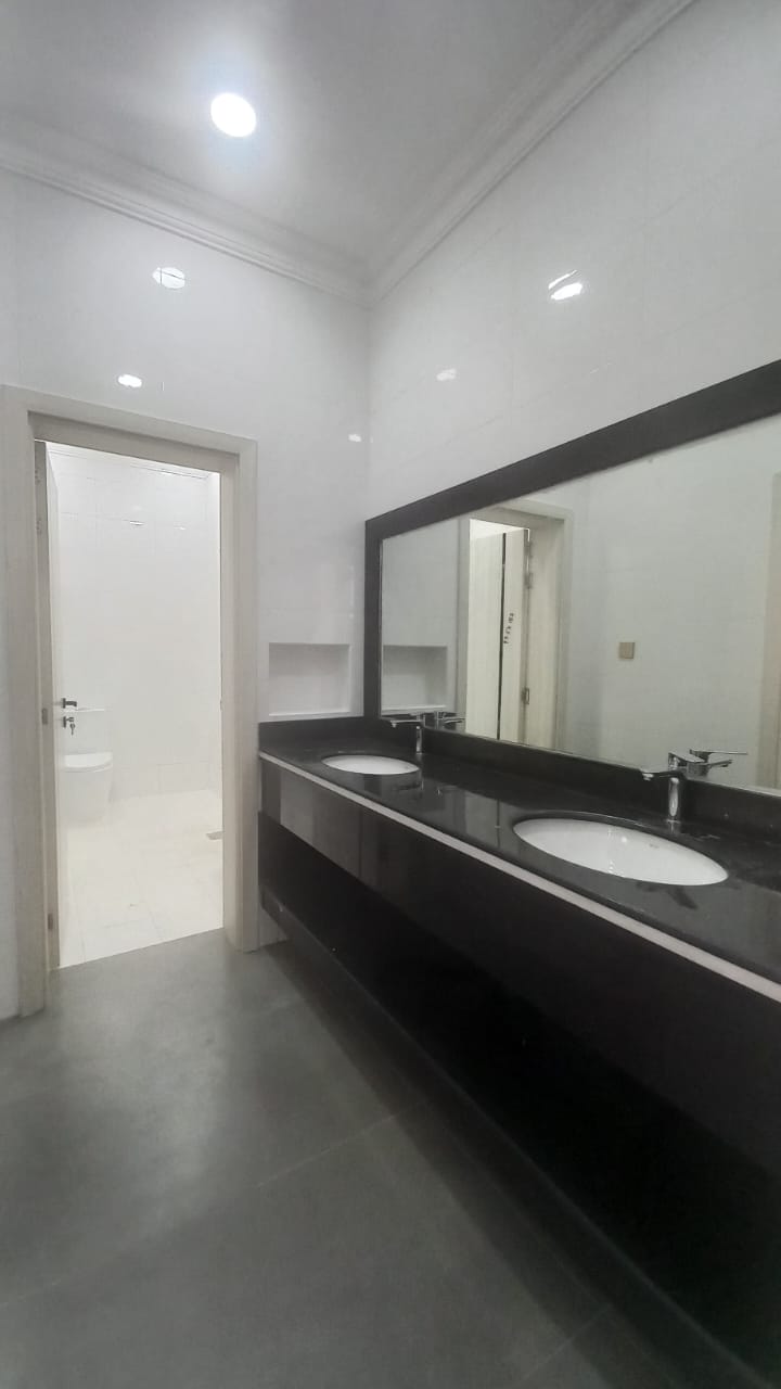 6-Bed Villa for Rent in Al Mawaleh South | OMR 170,000/mo | Tamlik Oman thumbnail 3