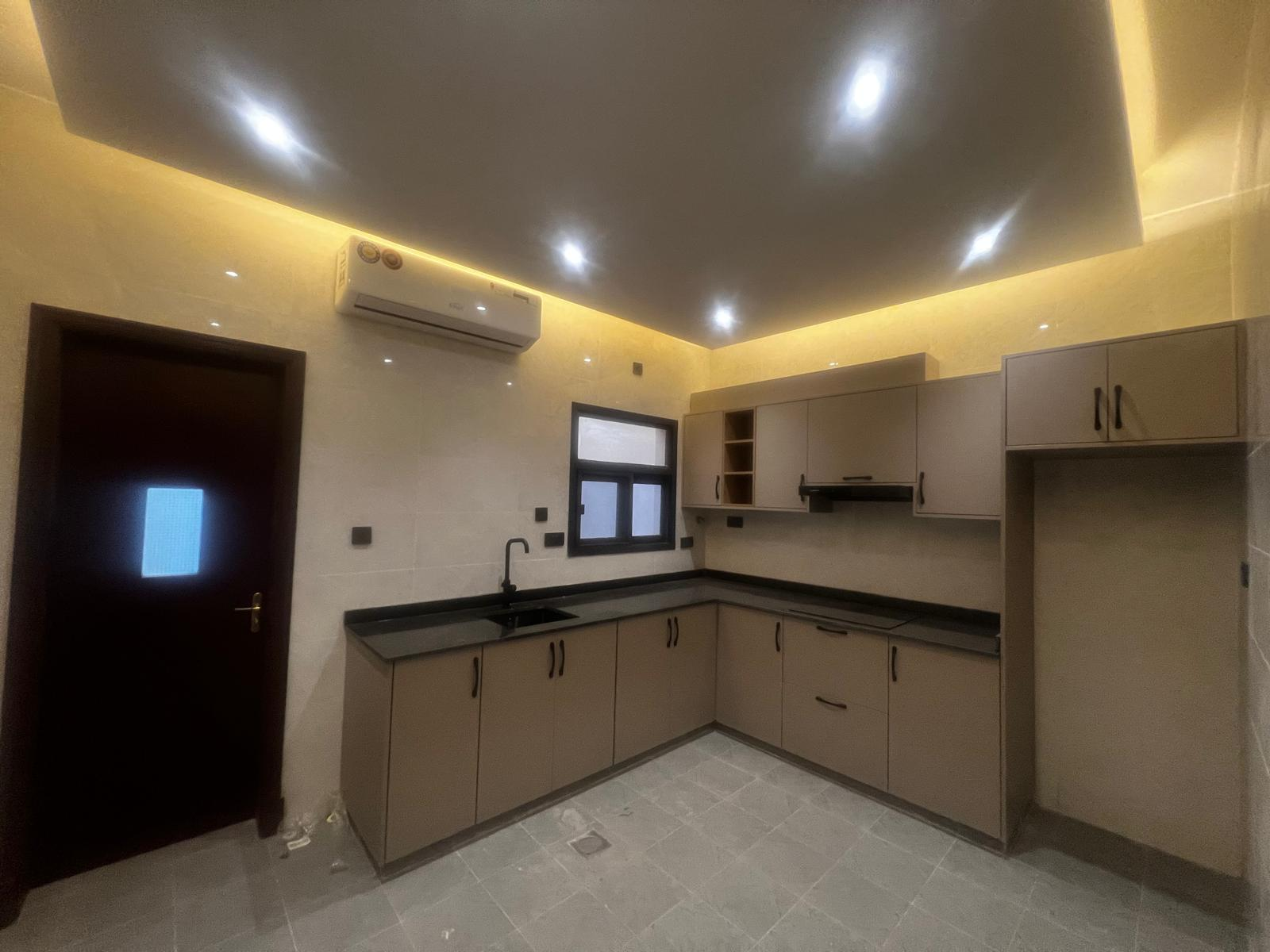 Al Khuwair 出租 2 臥室公寓 | 每月 OMR 300 | Tamlik Oman thumbnail 3