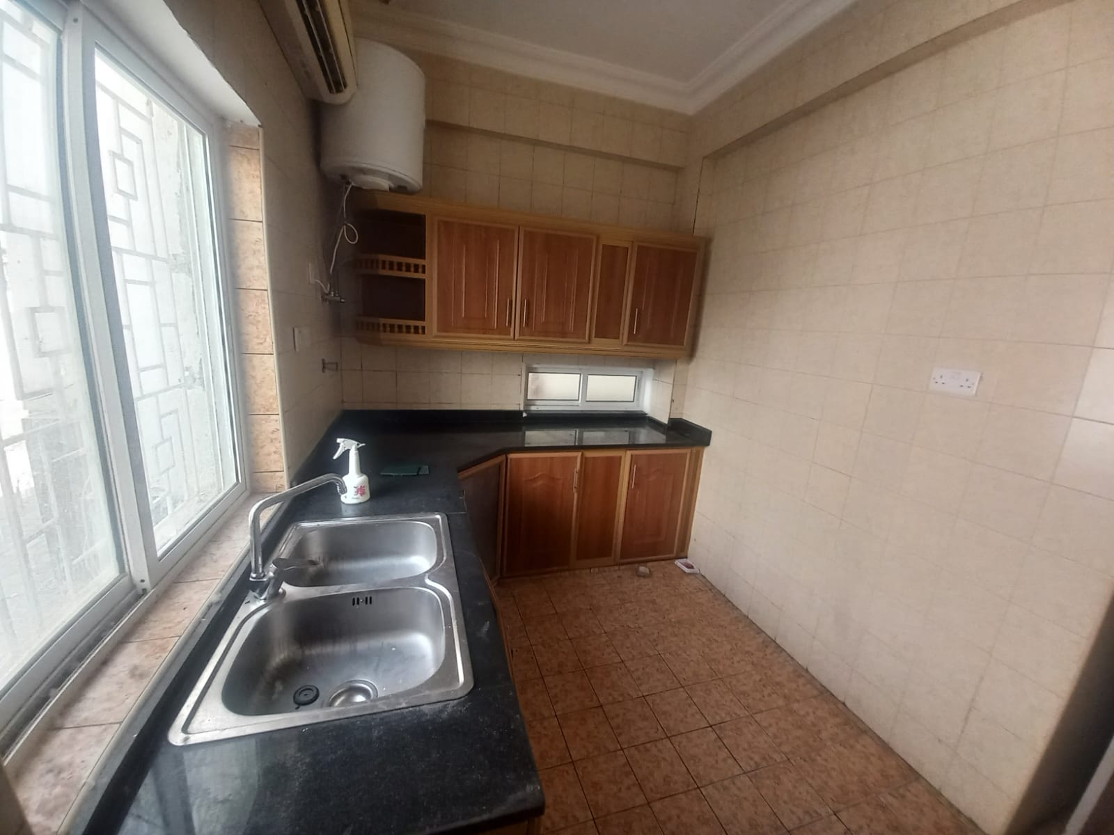 شقة 2 غرفة نوم للإيجار في روي | ر.ع. 340/شهريًا | Tamlik Oman thumbnail 9