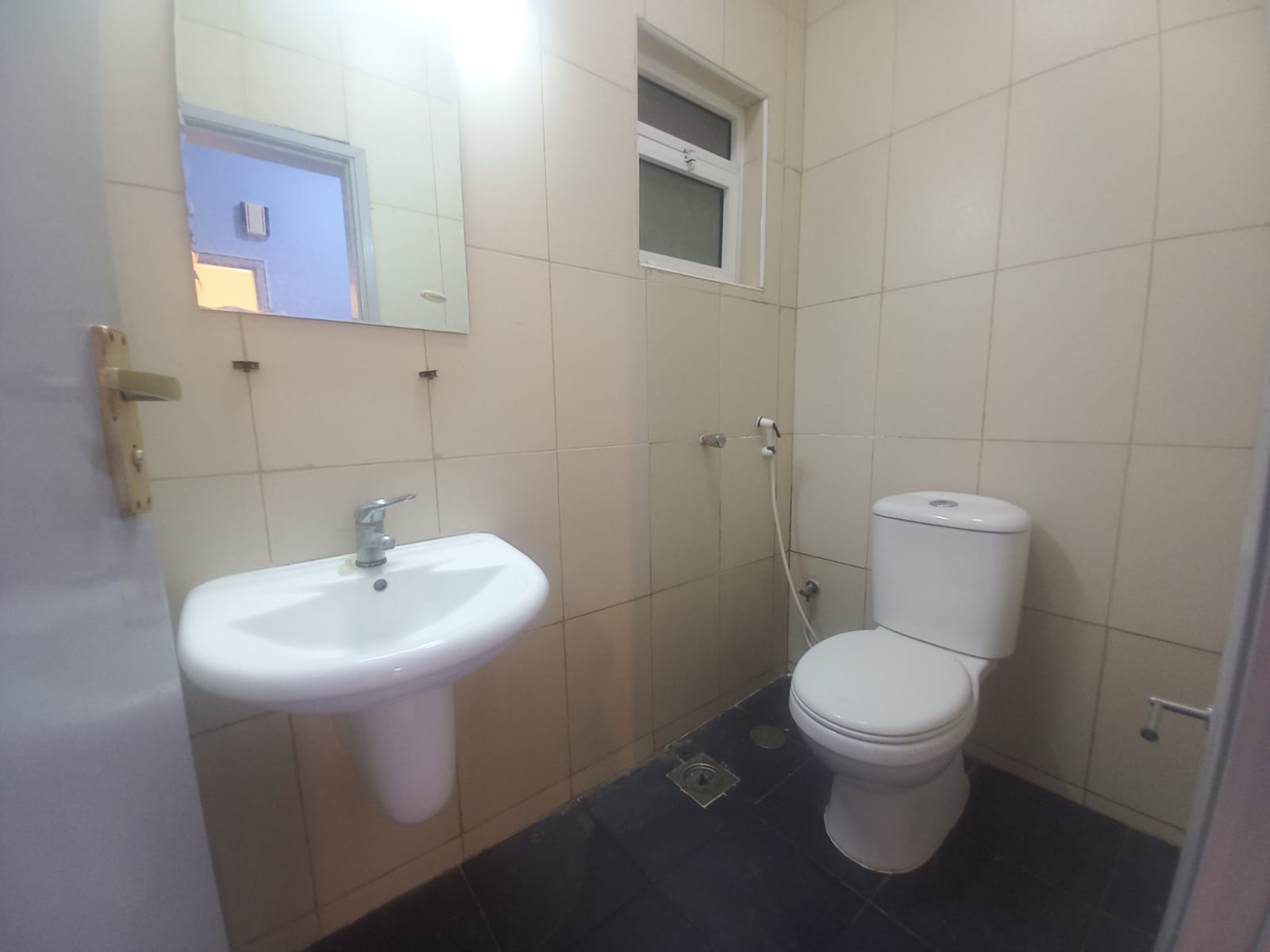 شقة 2 غرفة نوم للإيجار في روي | ر.ع. 340/شهريًا | Tamlik Oman thumbnail 10