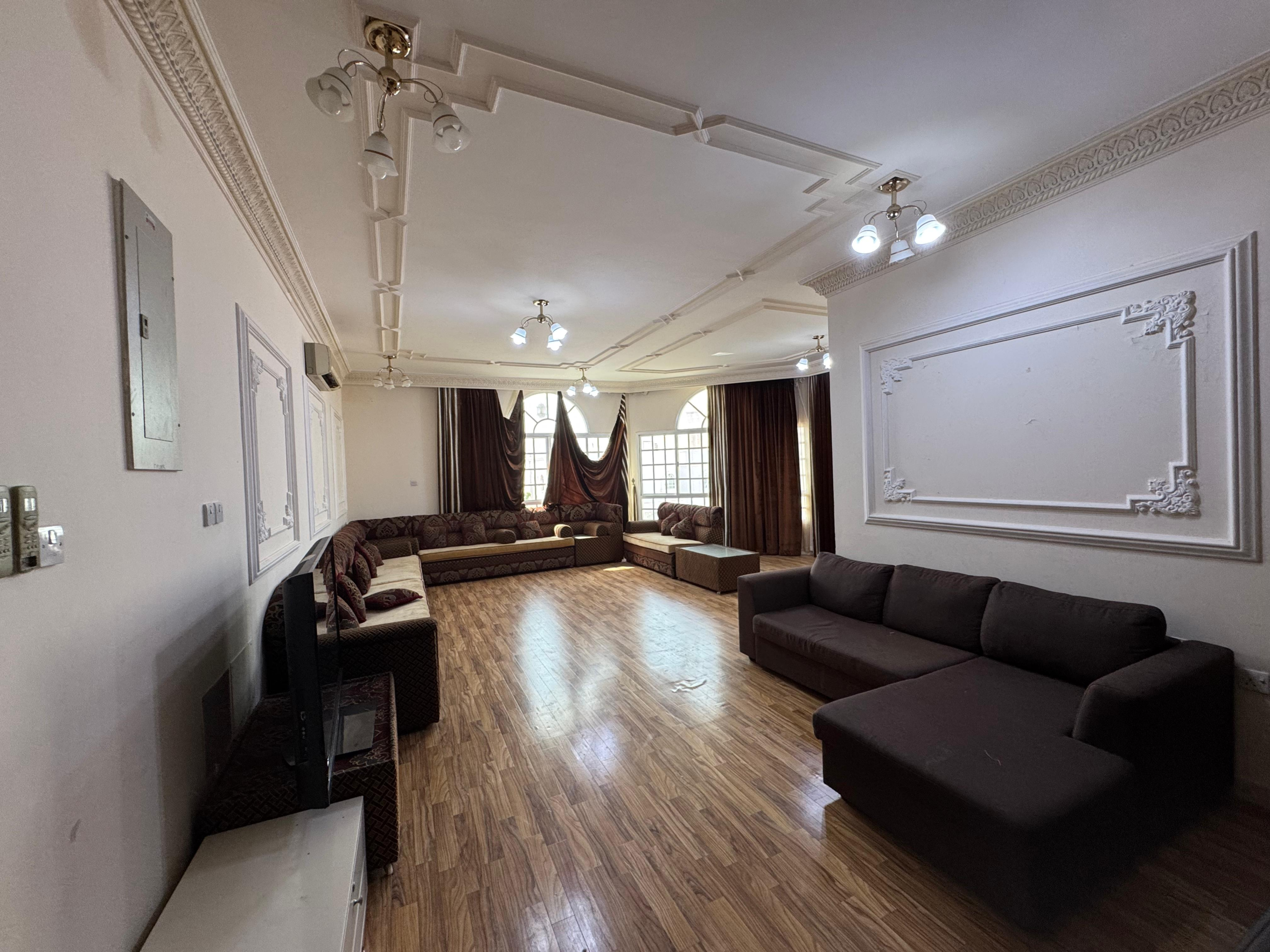 ویلا ۸ خوابه برای فروش در الخویر | OMR 260,000 | تملیک عمان thumbnail 6