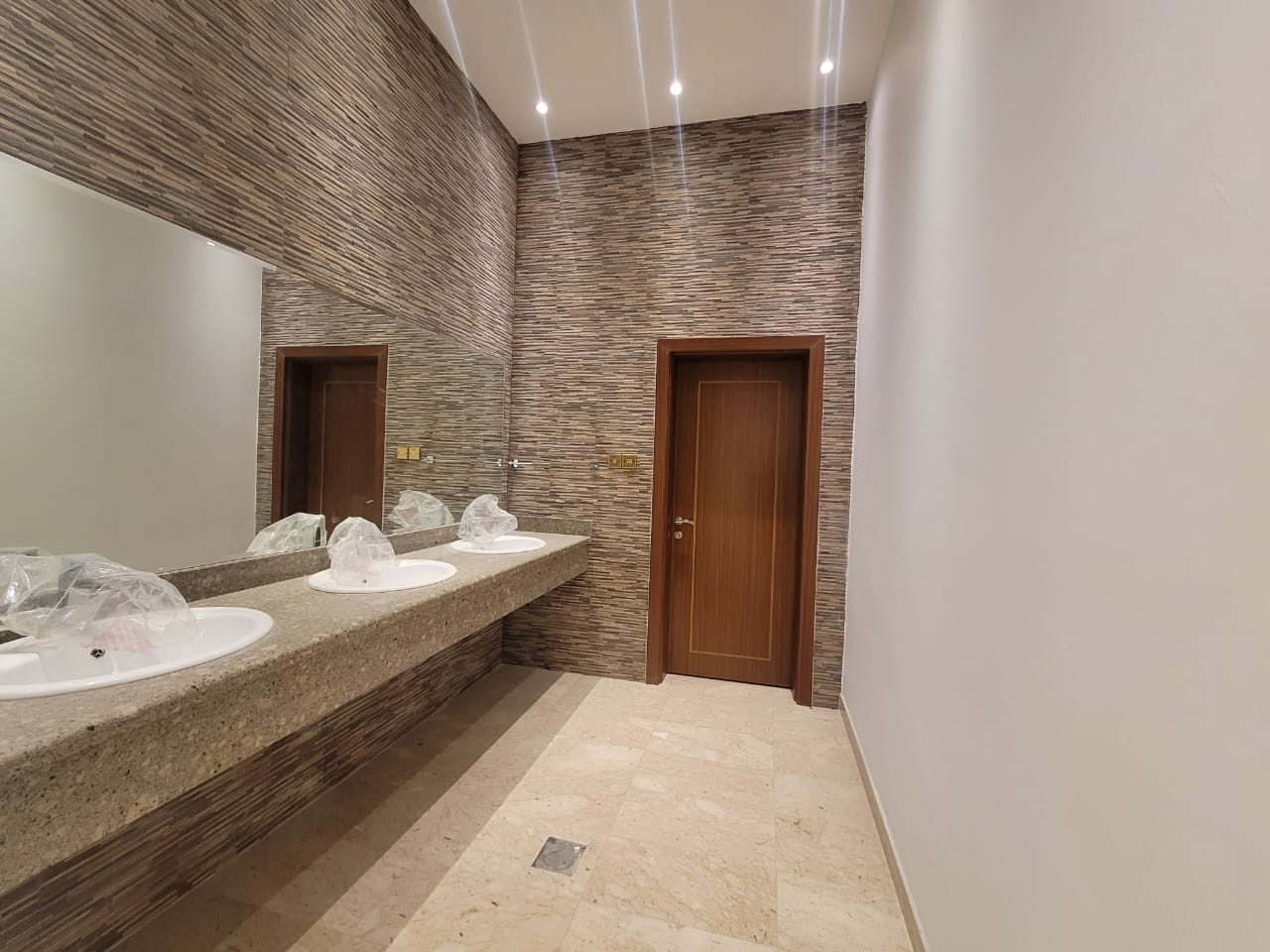 ویلا ۵ خوابه برای فروش در بوصهر | OMR 415,000 | Tamlik Oman thumbnail 8