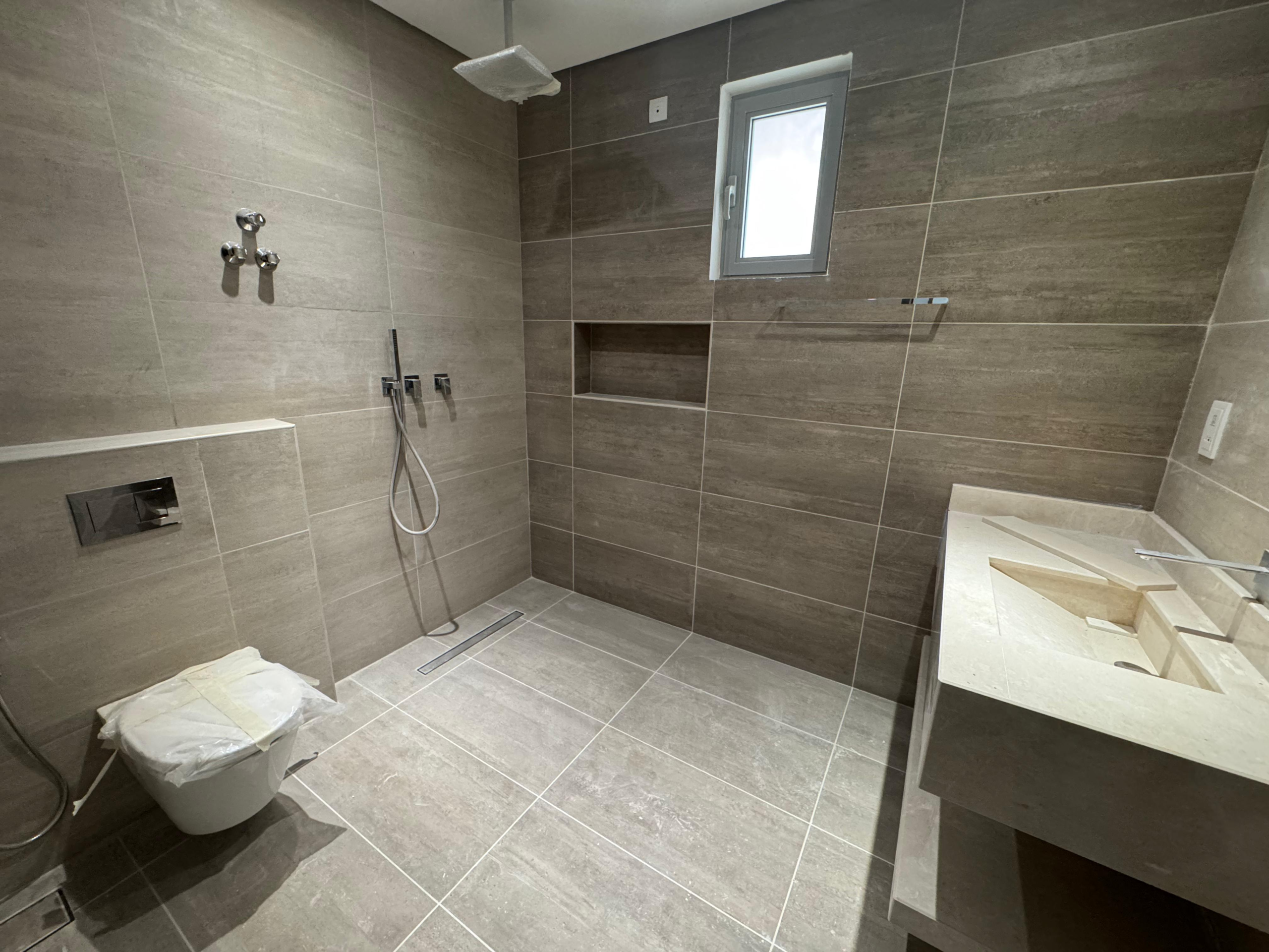 ویلا 7 خوابه برای اجاره در بوصهر | OMR 4,500/mo | مالکیت آزاد عمان thumbnail 8