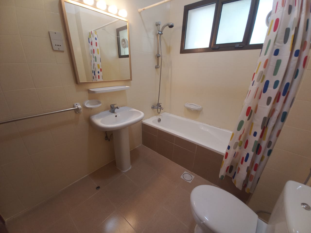 ویلای 3 خوابه اجاره در القرم | OMR 1,300/ماه | تملیک عمان thumbnail 6