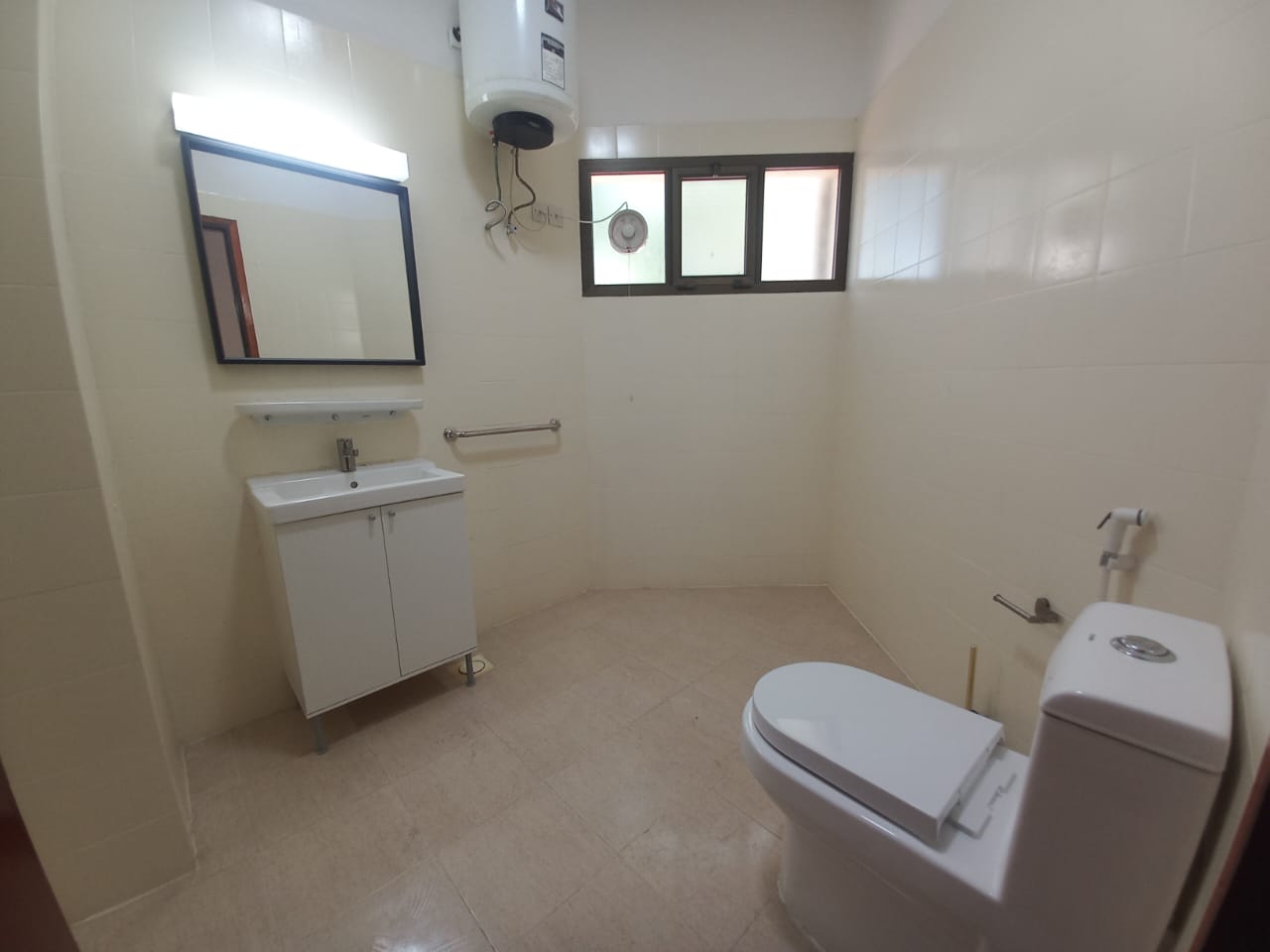 ویلای 3 خوابه اجاره در القرم | OMR 1,300/ماه | تملیک عمان thumbnail 10