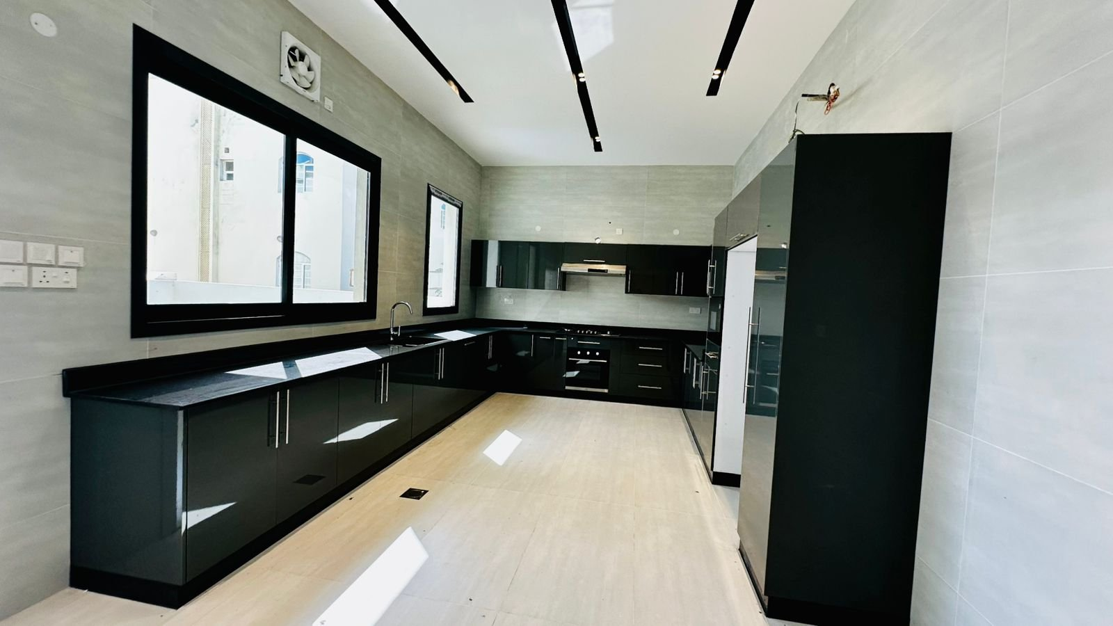 Al Khoud 出售 5 臥室別墅 | OMR 141,000 | Tamlik Oman thumbnail 3