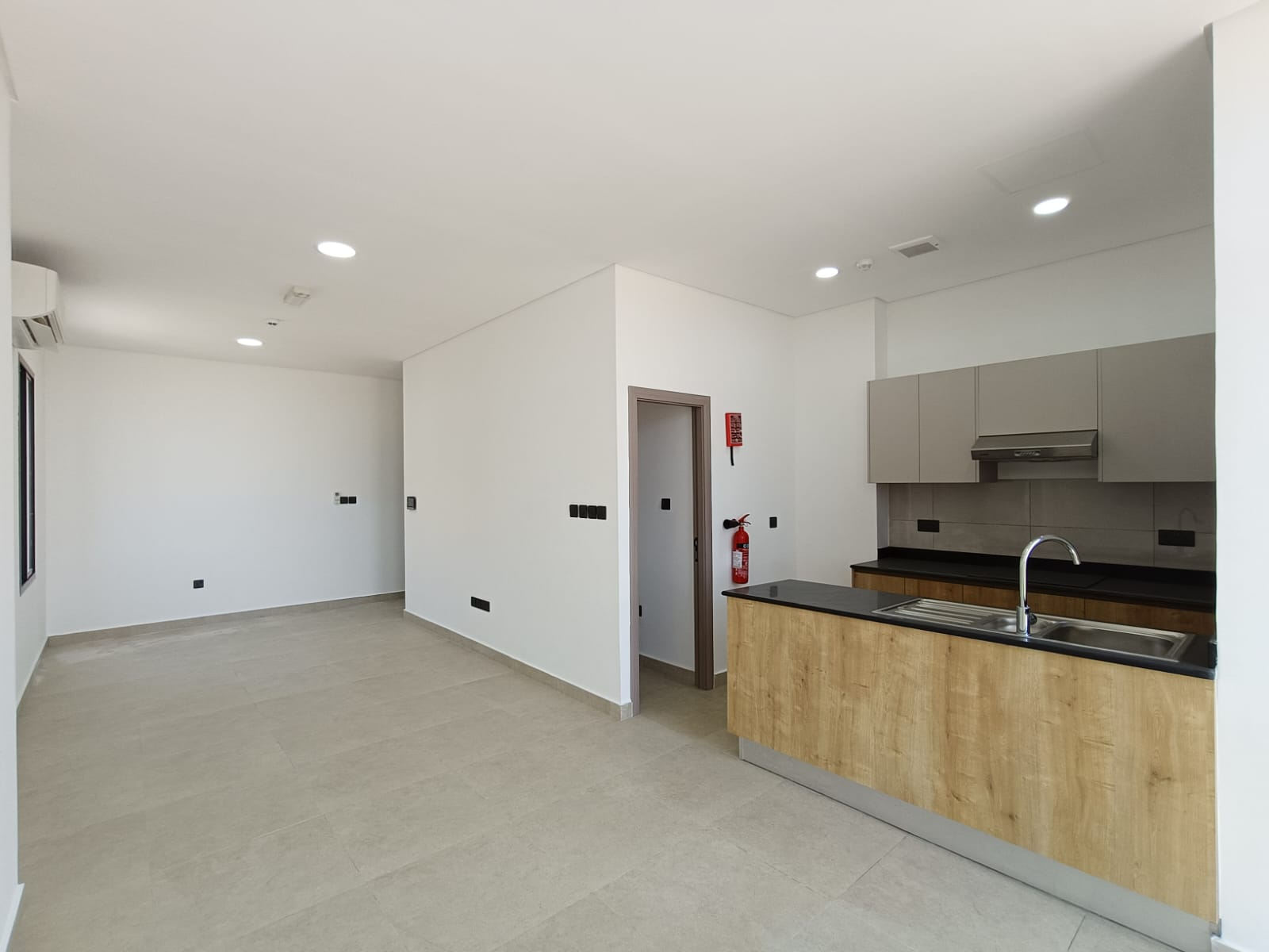 2-Bed Apartment for Rent in Azaiba | OMR 350/mo | Tamlik Oman thumbnail 9