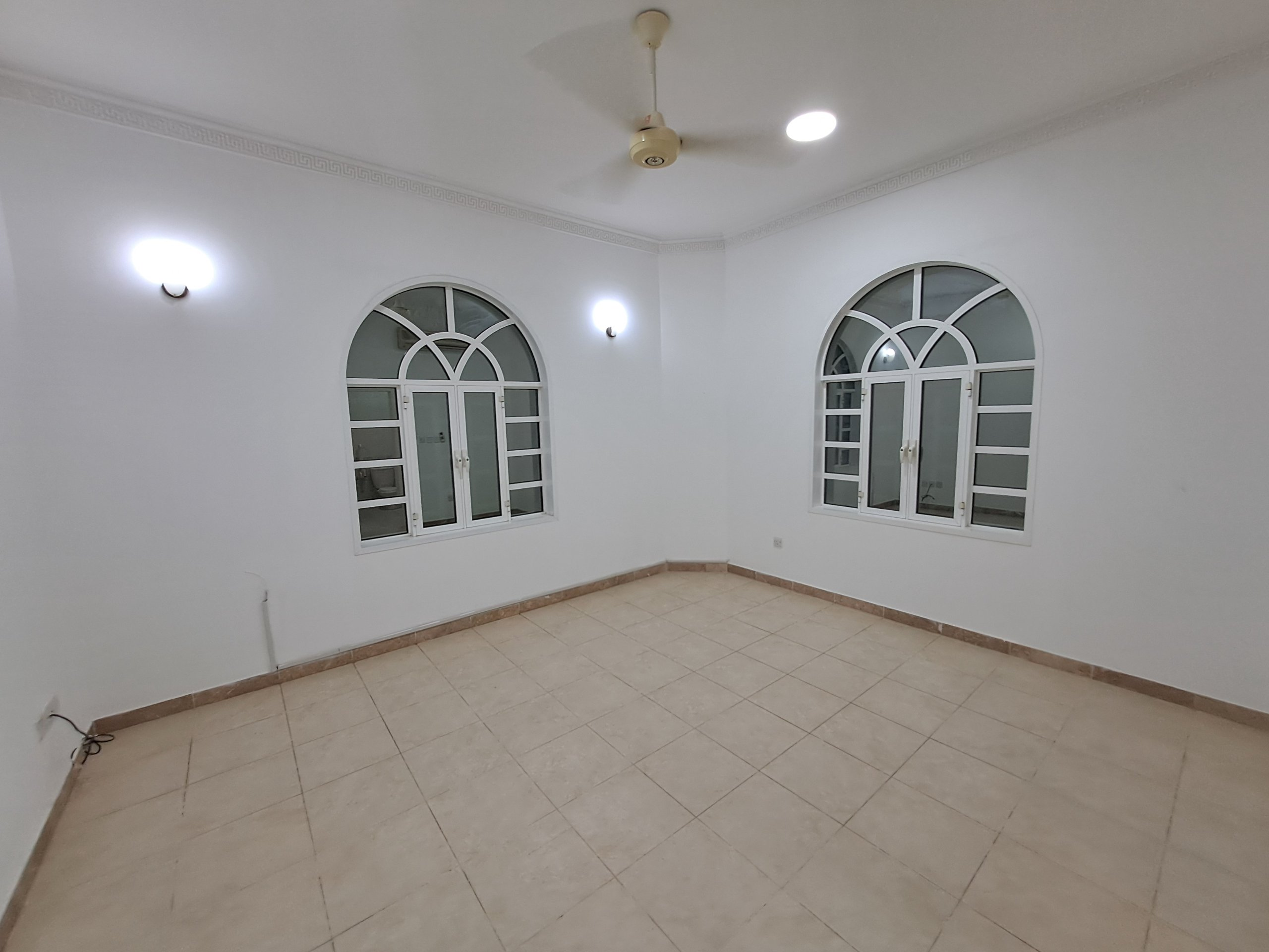 ویلای ۴ خوابه برای اجاره در العذیبه | OMR 870/mo | Tamlik Oman thumbnail 6