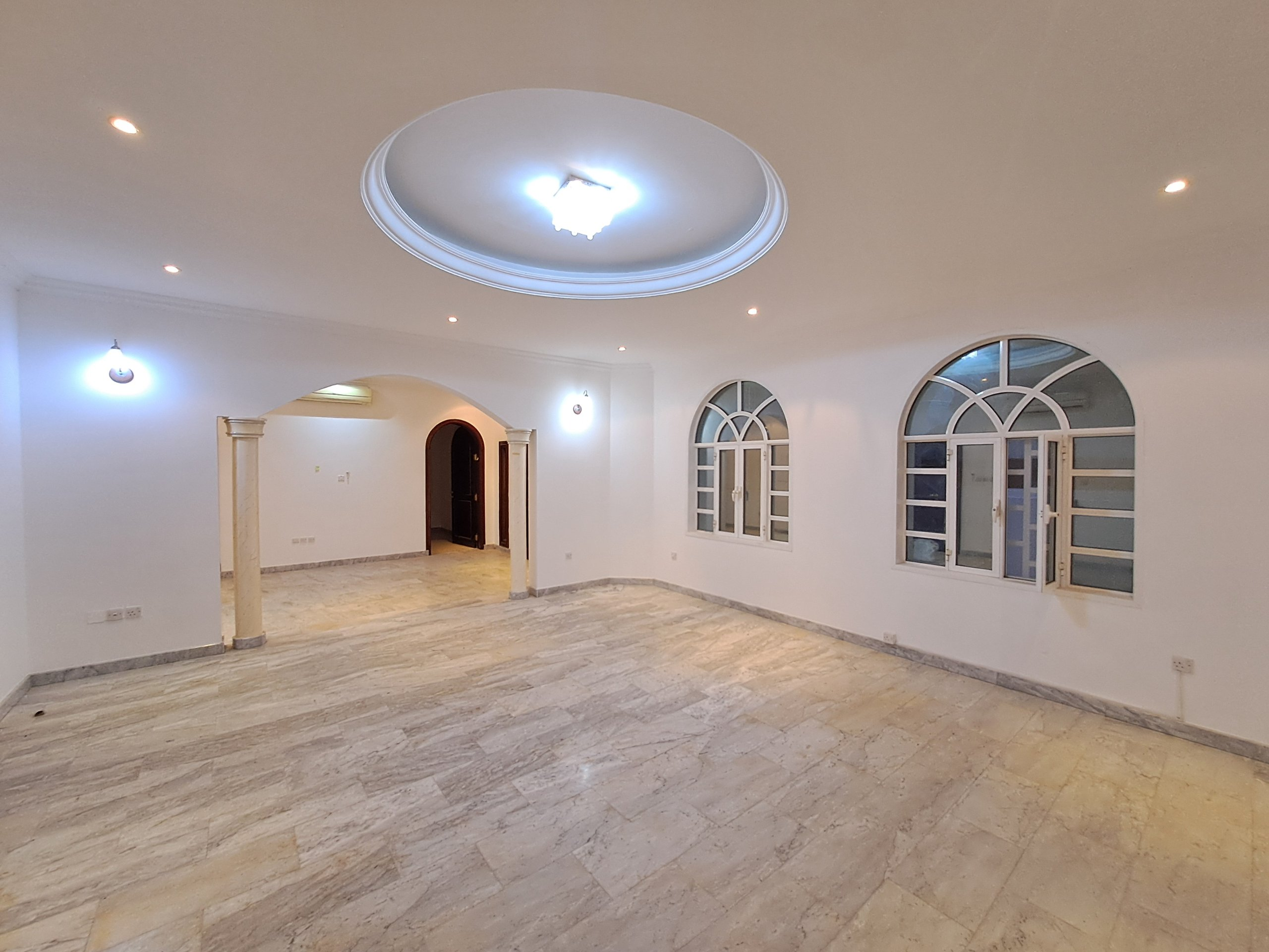 ویلای ۴ خوابه برای اجاره در العذیبه | OMR 870/mo | Tamlik Oman thumbnail 9