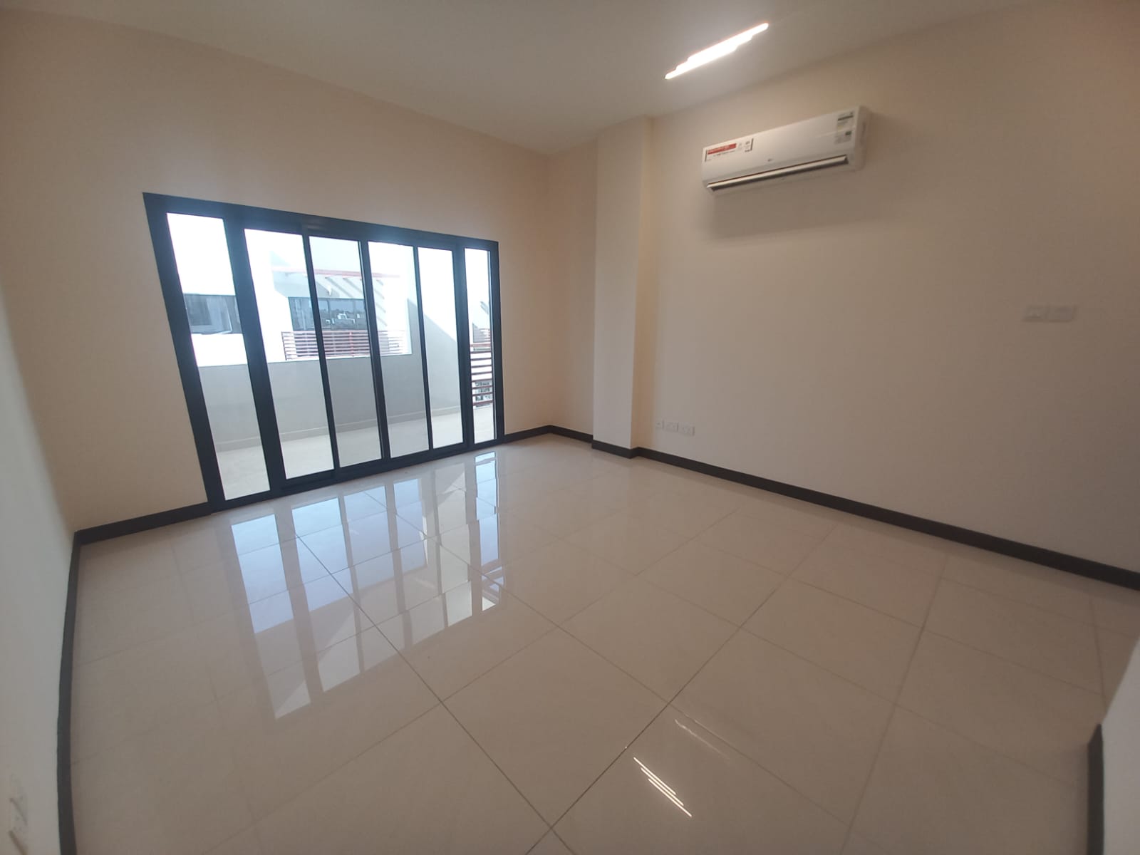 Вилла на 4 спальни на продажу в Аль-Сиб | OMR 90,000 | Tamlik Oman thumbnail 5