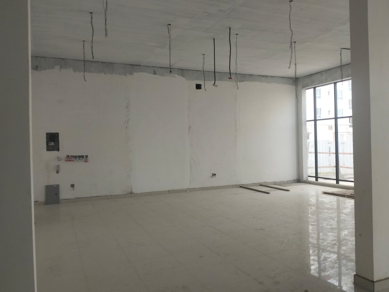 Al Khoud 出租建築 | 3000m² | 每月 OMR 17,000 | Tamlik Oman thumbnail 8