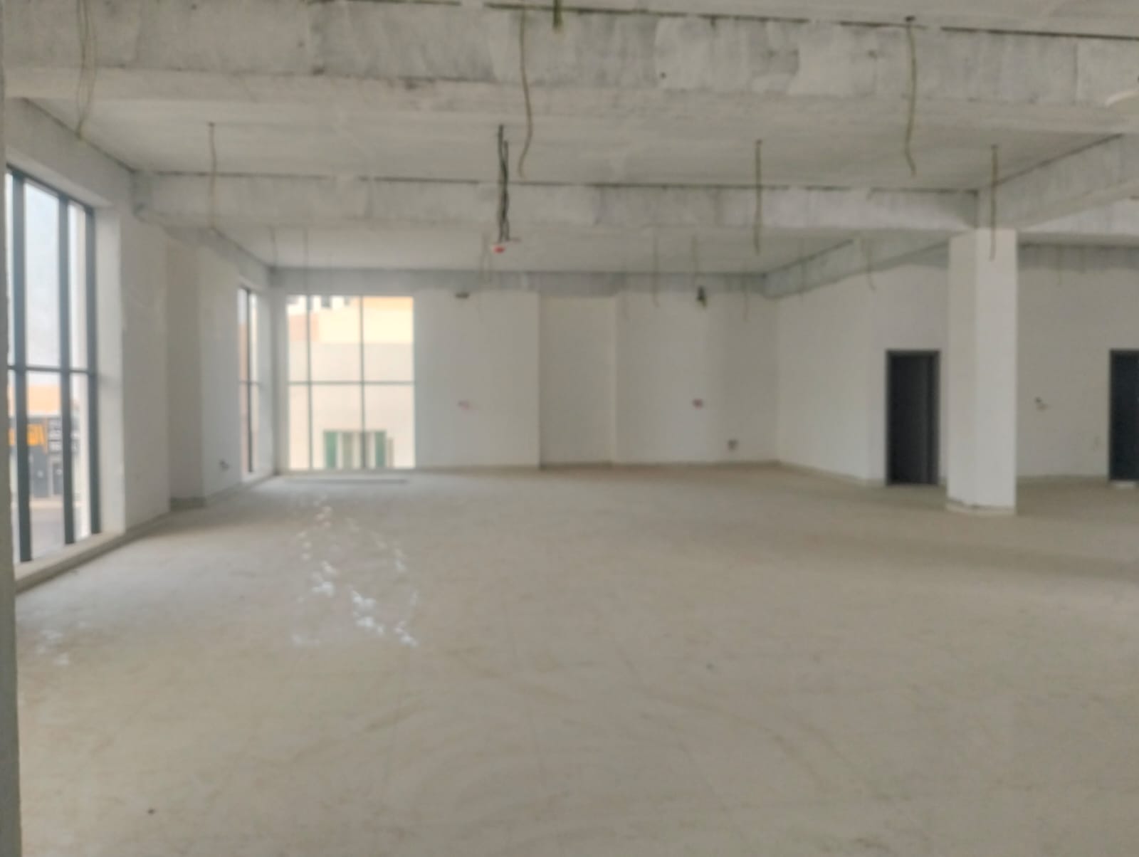 Al Khoud 出租建築 | 3000m² | 每月 OMR 17,000 | Tamlik Oman thumbnail 10