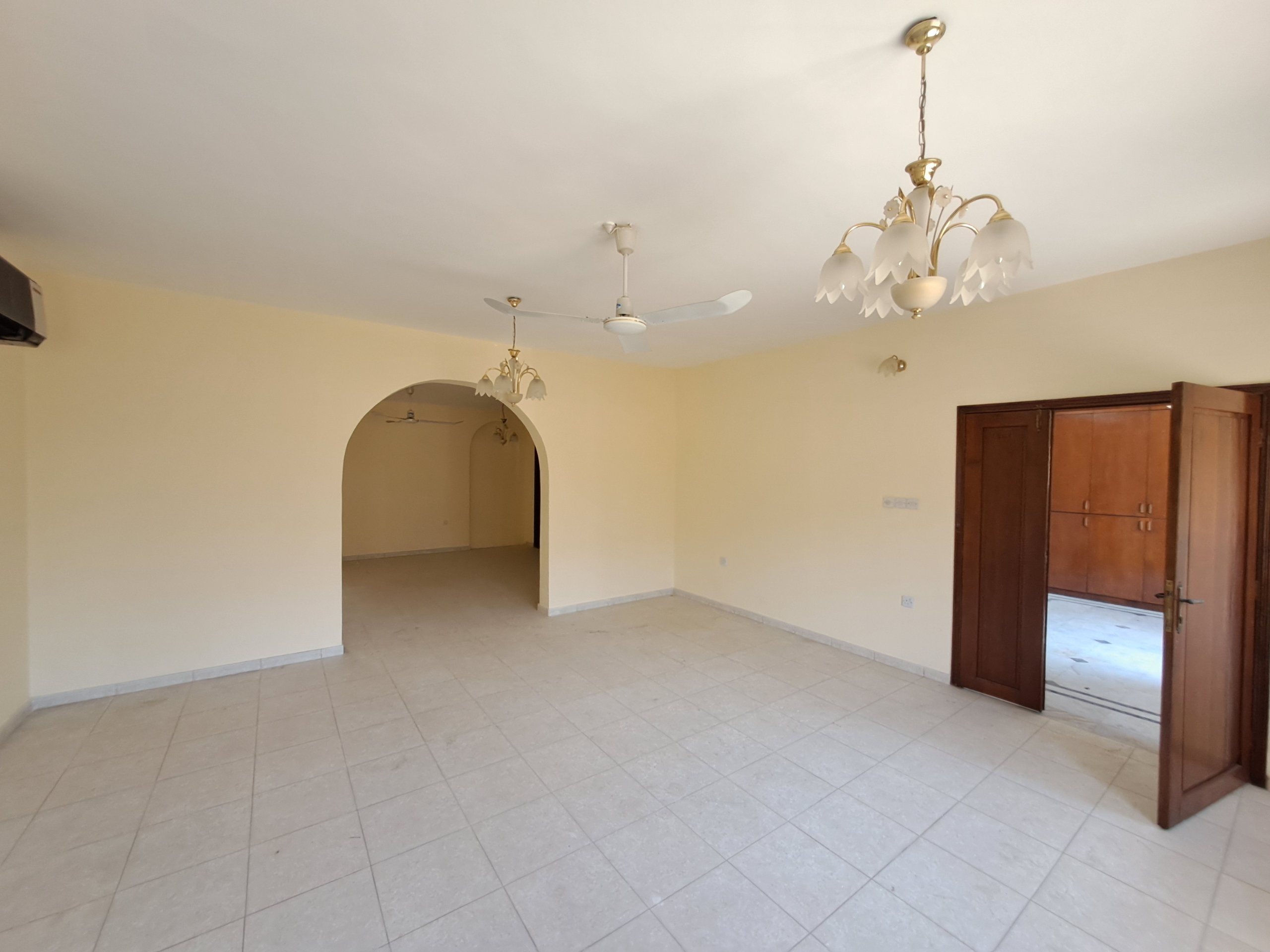 ویلای 6 خوابه برای فروش در الخویر | OMR 160,000 | Tamlik Oman thumbnail 6