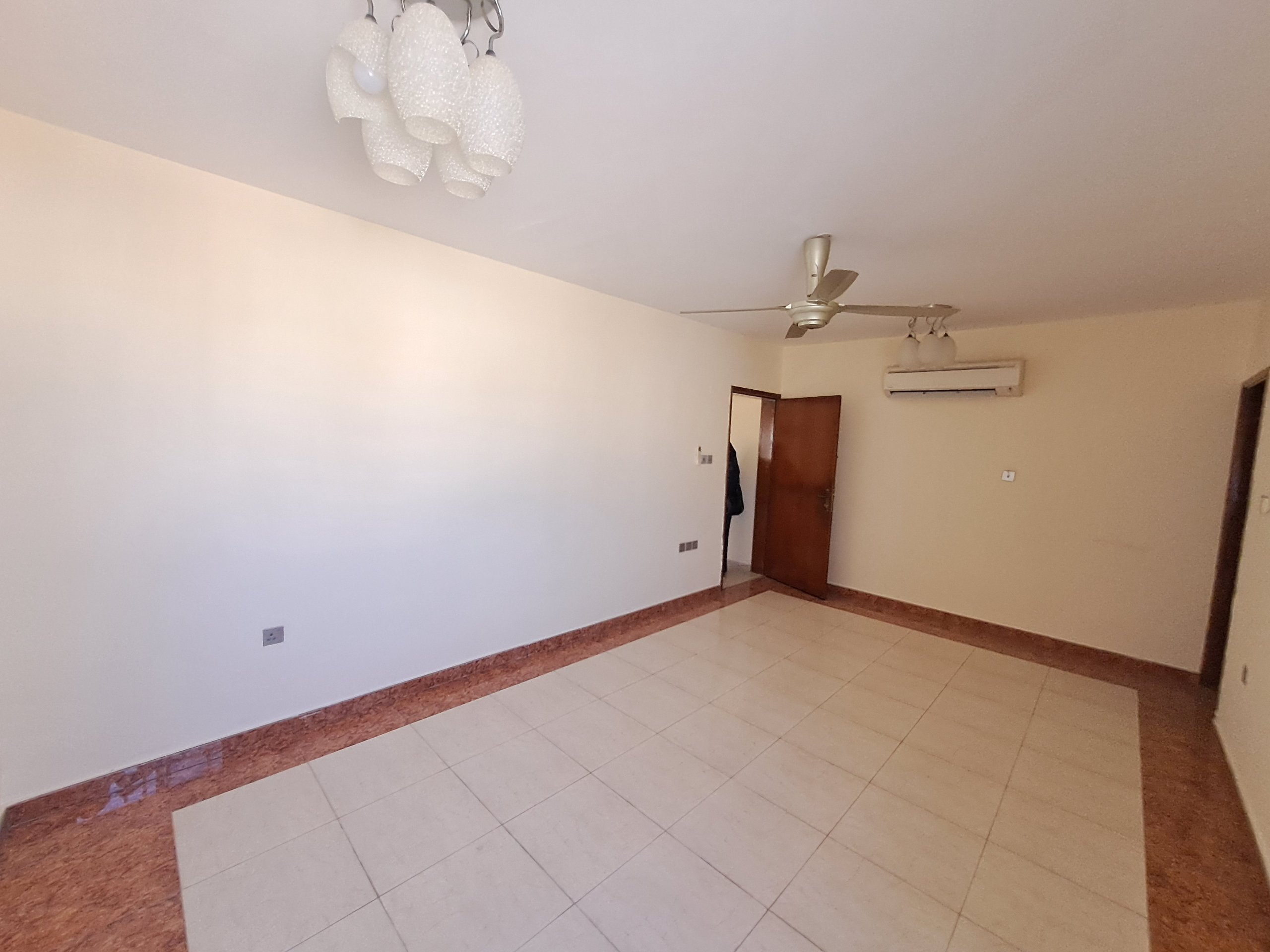 ویلای 6 خوابه برای فروش در الخویر | OMR 160,000 | Tamlik Oman thumbnail 2