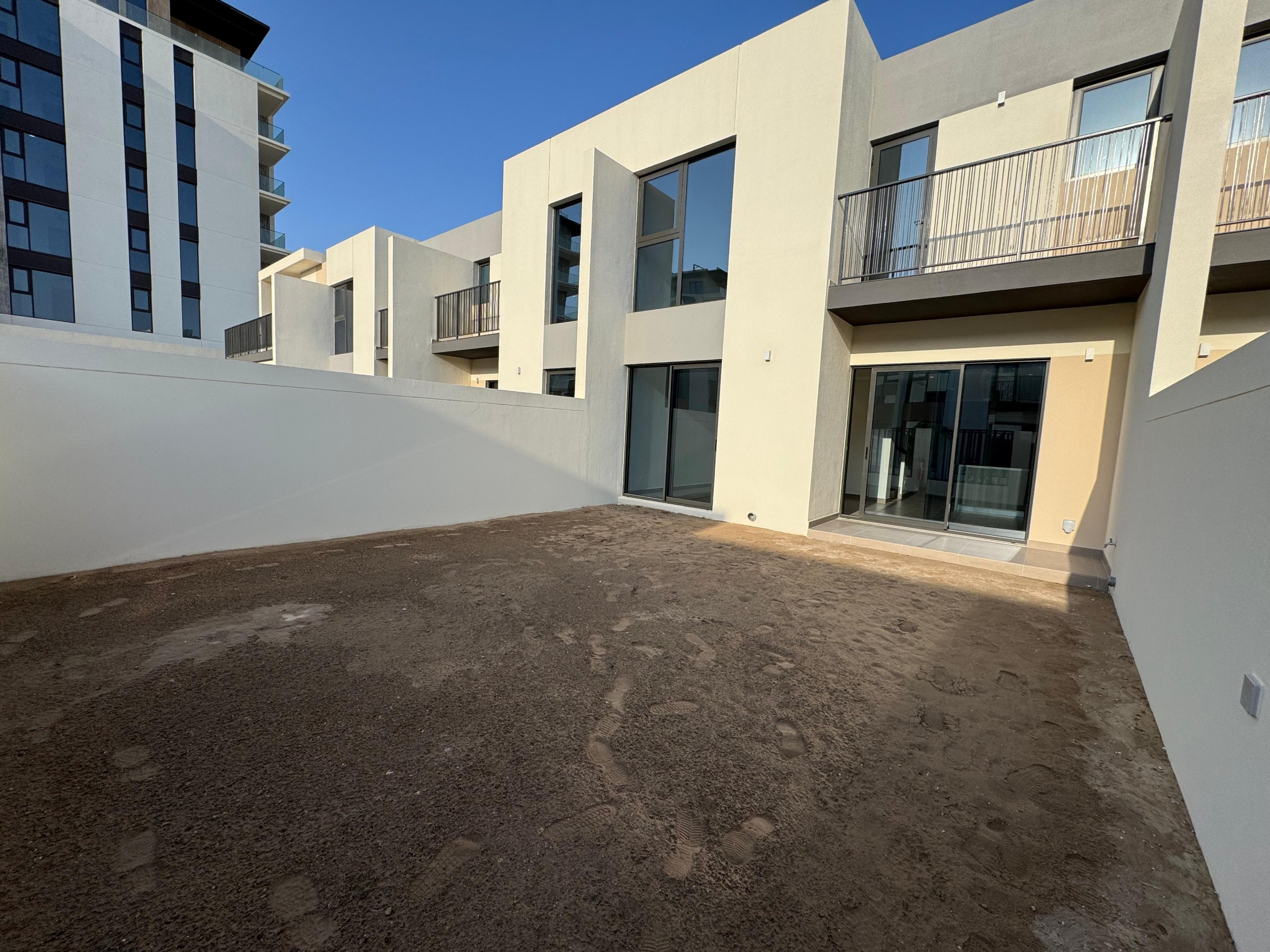 تاون‌هاوس 3 خوابه برای اجاره در الموج | OMR 1,200/mo | Tamlik Oman thumbnail 2