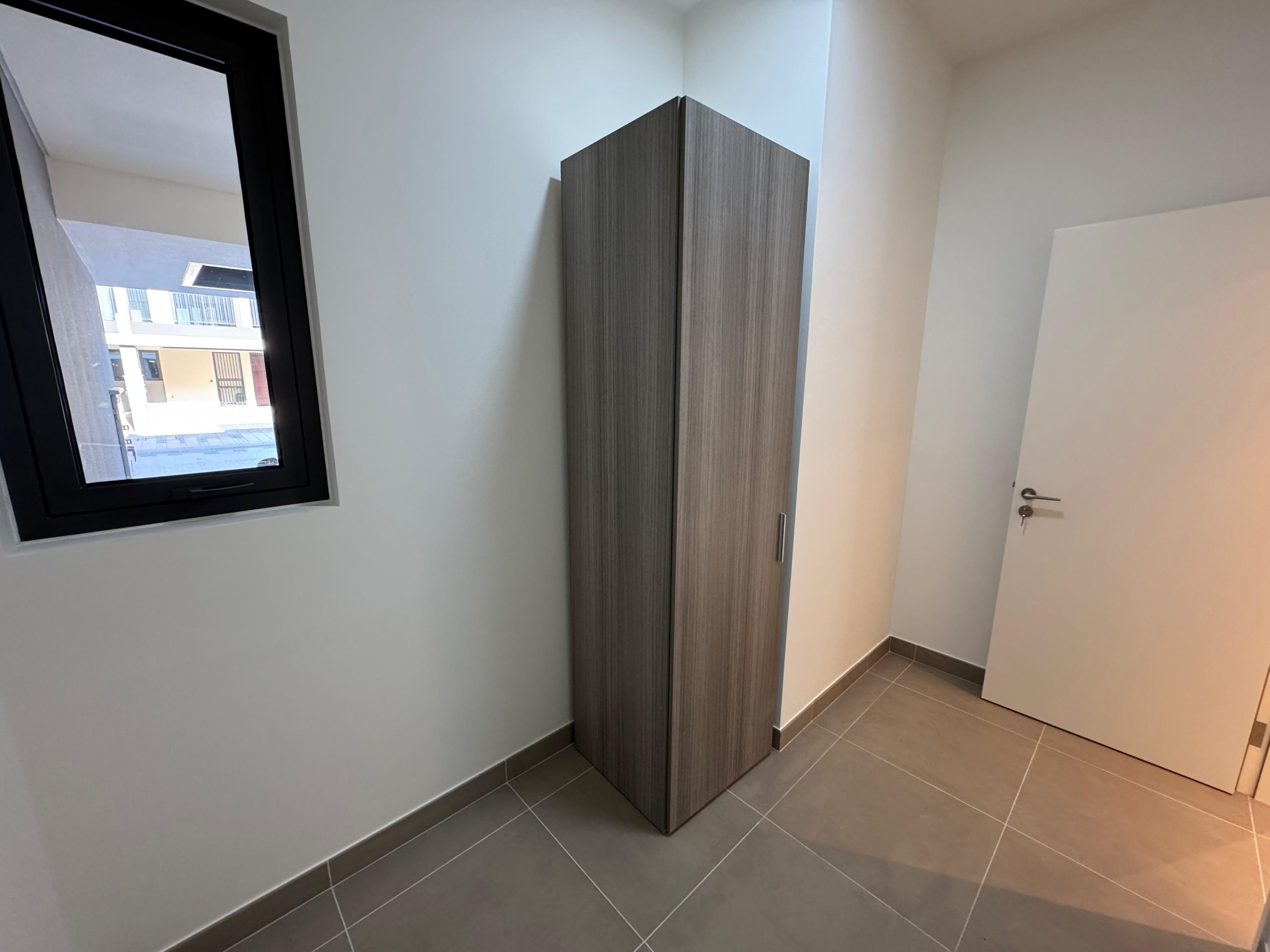 تاون‌هاوس 3 خوابه برای اجاره در الموج | OMR 1,200/mo | Tamlik Oman thumbnail 8