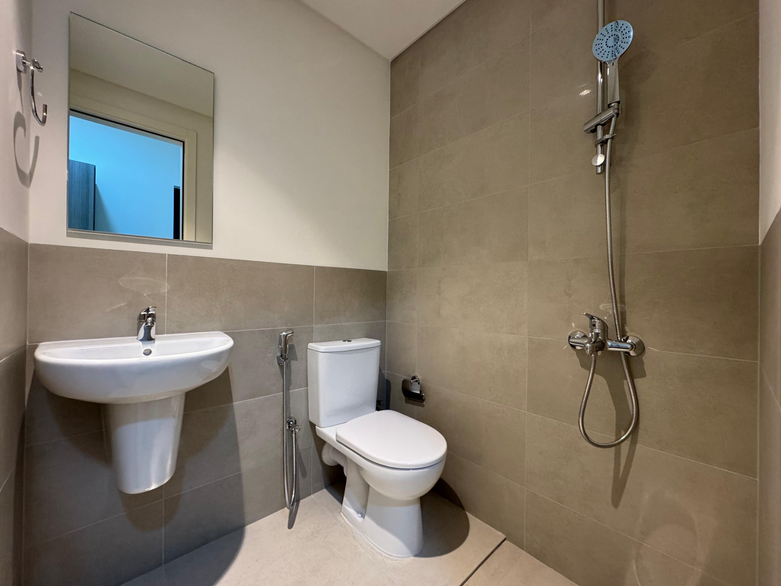 تاون‌هاوس 3 خوابه برای اجاره در الموج | OMR 1,200/mo | Tamlik Oman thumbnail 9