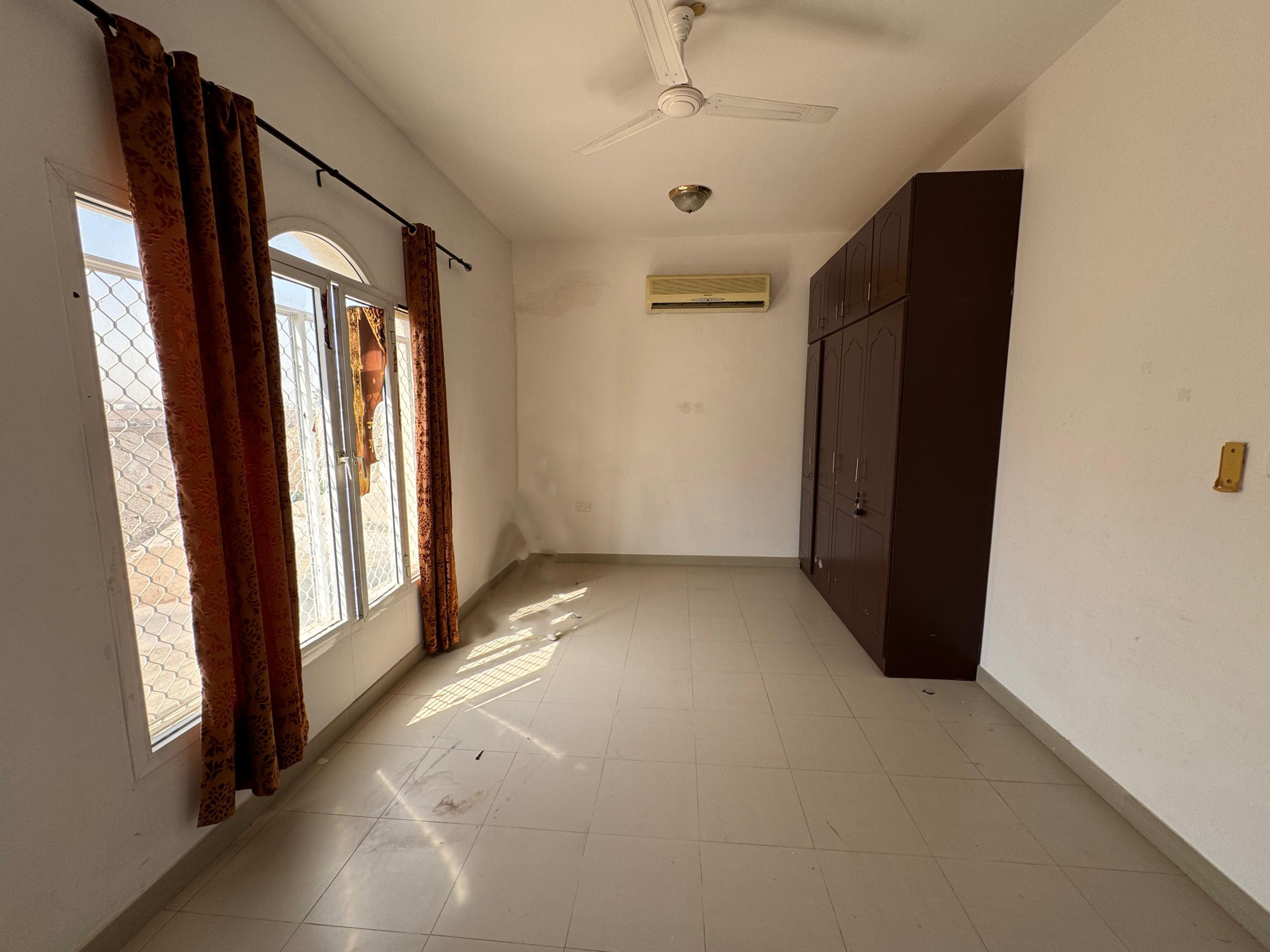 Al Qurum 29 出租 5-臥室別墅 | 每月 OMR 600 | Tamlik Oman thumbnail 2