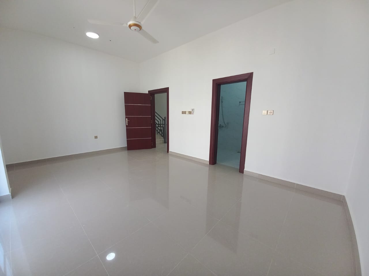 ویلا برای فروش در الحيل الشمالي | OMR 600,000 | مالکیت آزاد عمان thumbnail 8