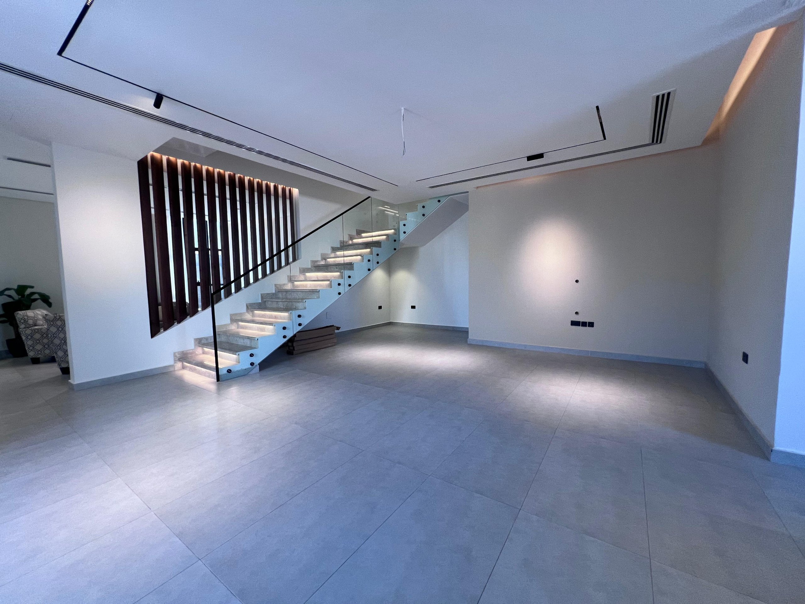 ویلای ۶ خوابه برای فروش در الخود | OMR 167,000 | Tamlik Oman thumbnail 10