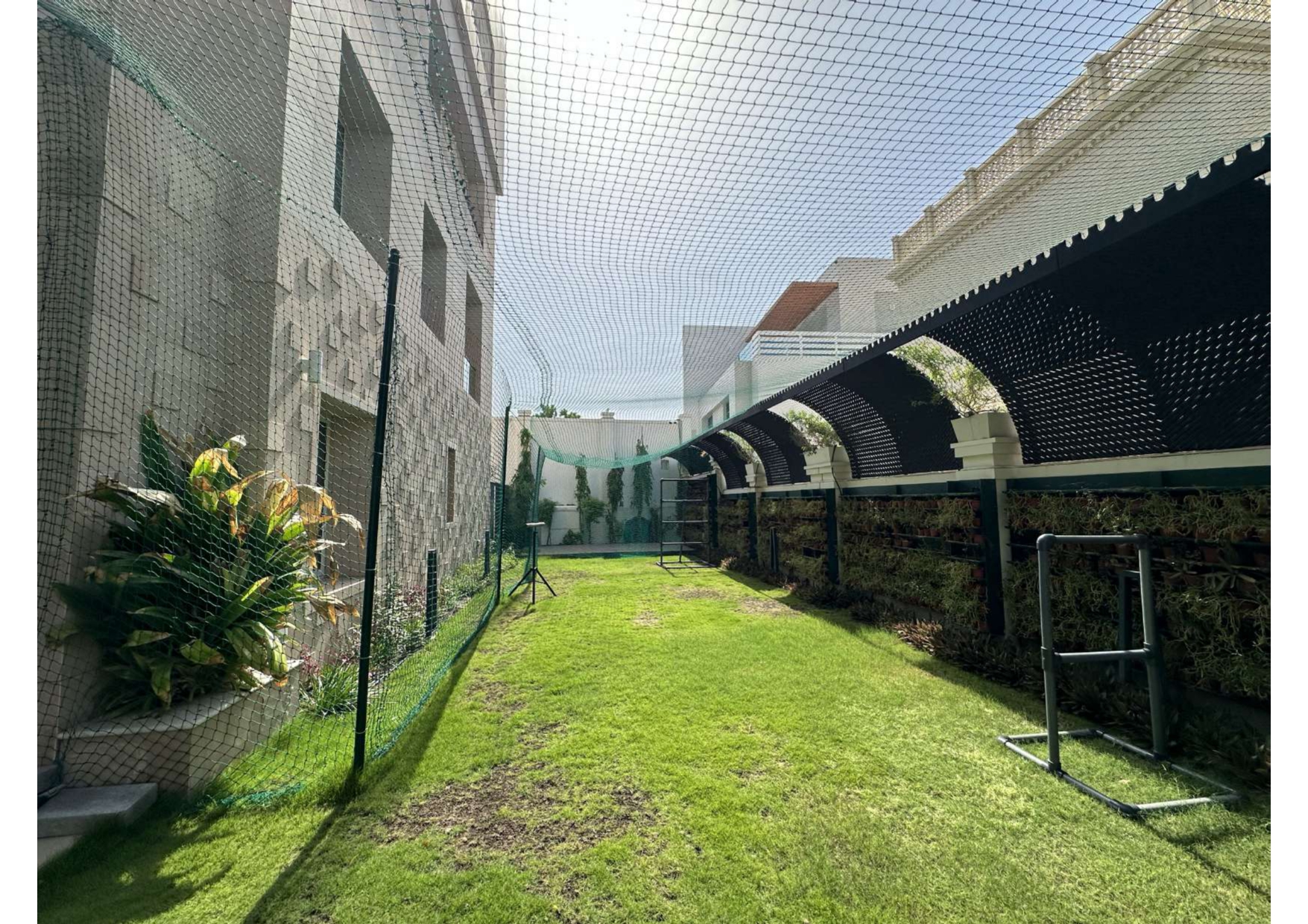 7-Bed Villa for Rent in Madinat Al Sultan Qaboos | OMR 4,500/mo | Tamlik Oman thumbnail 8