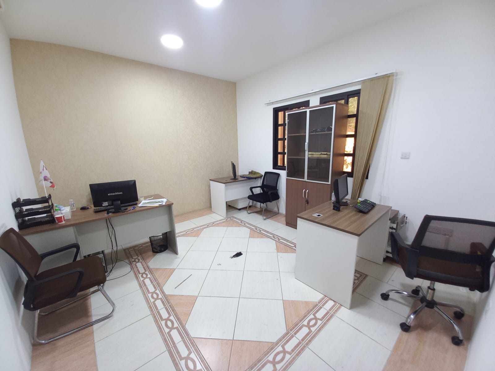 فيلا تجارية للإيجار في العذيبة | ر.ع. 1,000/شهري | Tamlik Oman thumbnail 3