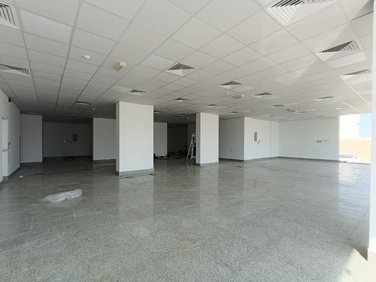 Showroom for Rent in Al Maabila | 500m² | OMR 1,700/mo | Tamlik Oman thumbnail 3
