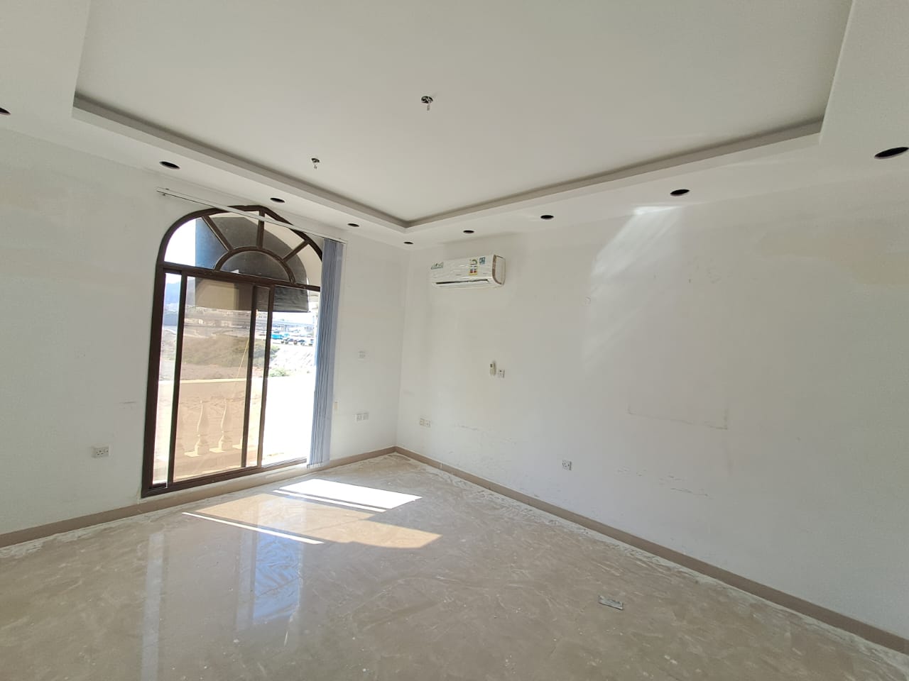 麥德納特·阿爾·蘇丹·卡布斯 出租商業別墅 | 300m² | OMR 2,000/月 | Tamlik Oman thumbnail 3