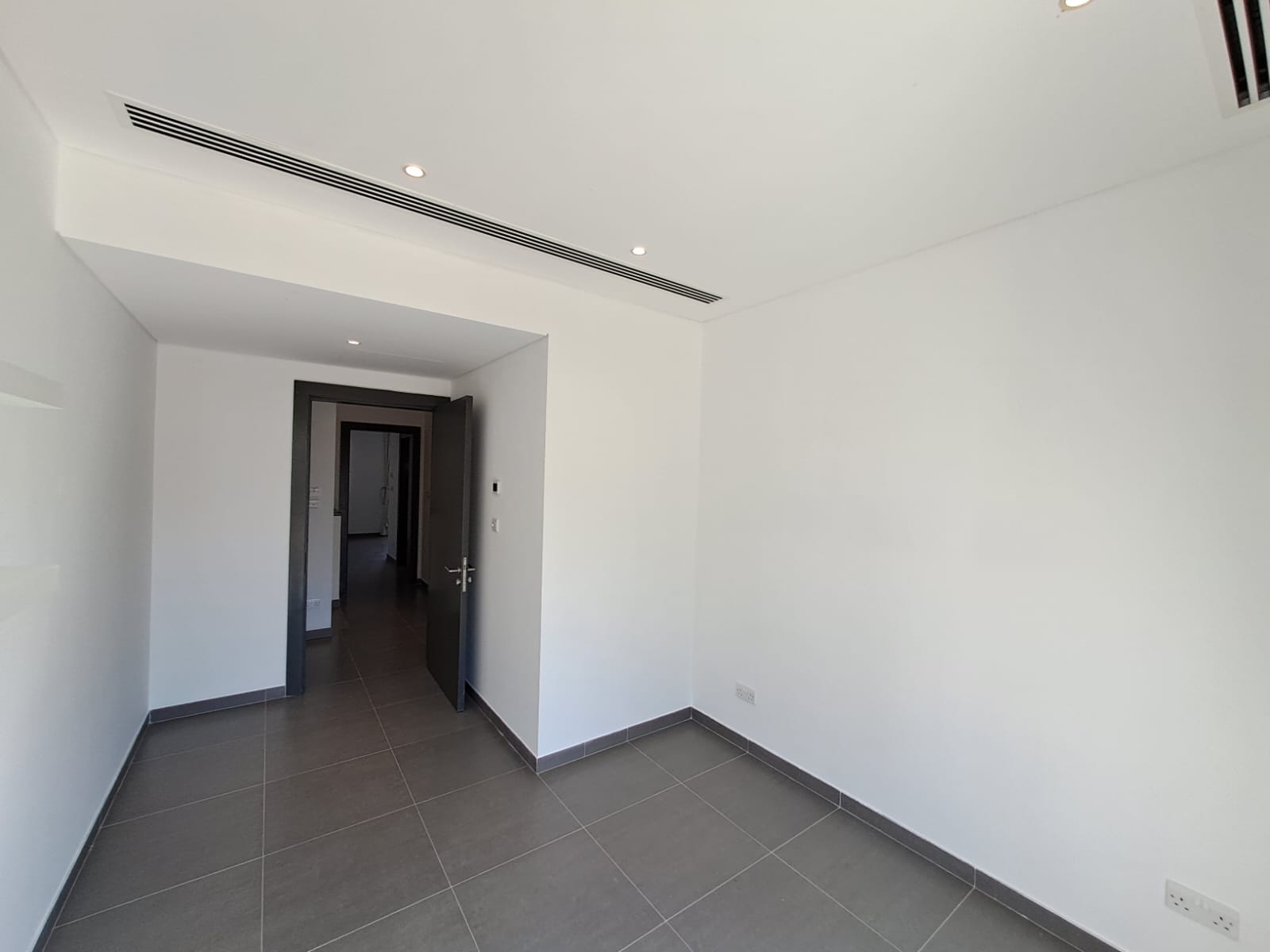 تاون‌هاوس ۴ خوابه اجاره در المعبیلة | OMR 1,100/mo | Tamlik Oman thumbnail 3