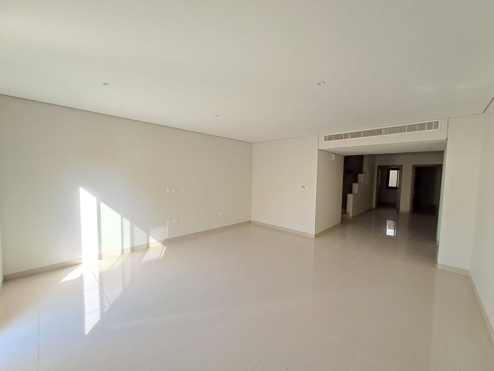 تاون‌هاوس ۴ خوابه اجاره‌ای در بوشهر | OMR 1,000/mo | Tamlik Oman thumbnail 2