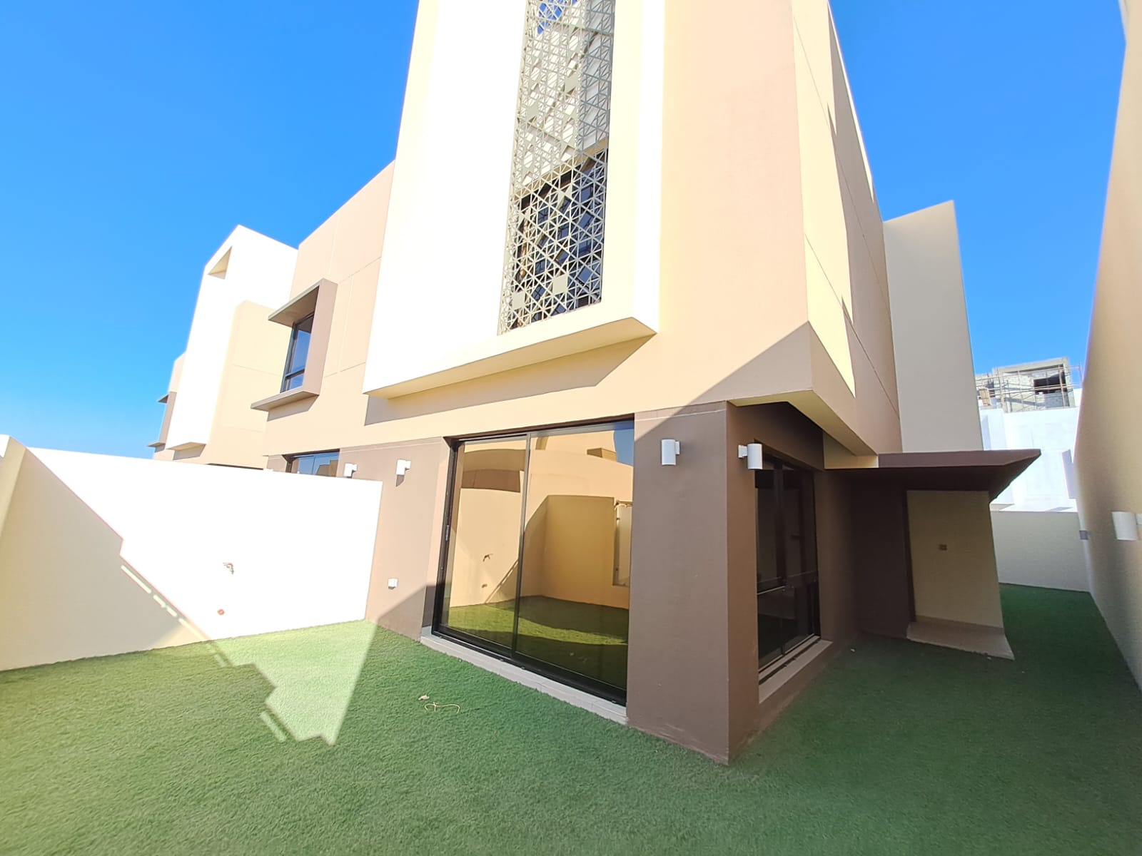 تاون‌هاوس ۴ خوابه اجاره‌ای در بوشهر | OMR 1,000/mo | Tamlik Oman thumbnail 8