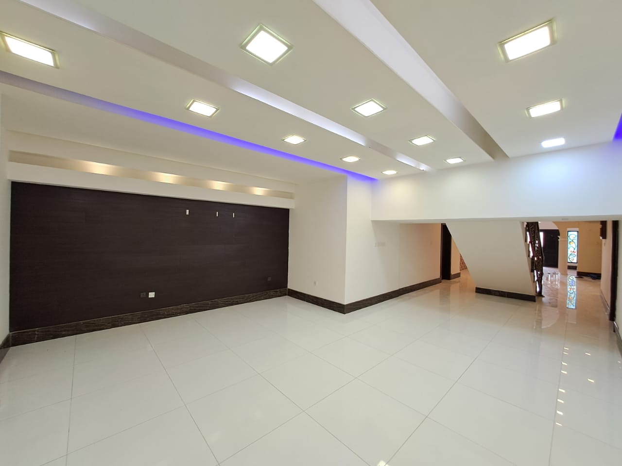 ویلا ۷ خوابه اجاره در العذیبه | OMR 1,500/ماه | تملیک عمان thumbnail 2