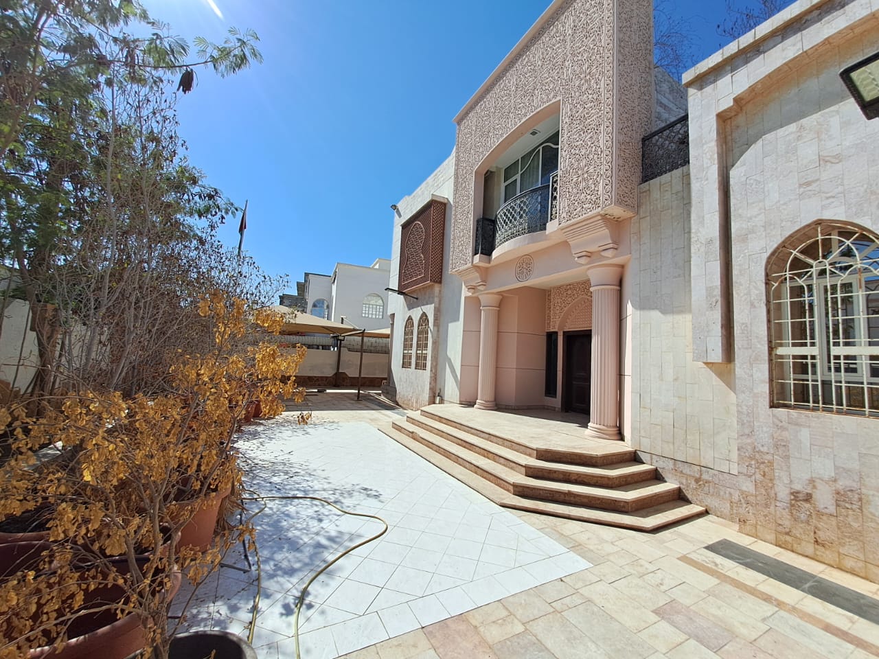 ویلا ۷ خوابه اجاره در العذیبه | OMR 1,500/ماه | تملیک عمان thumbnail 11