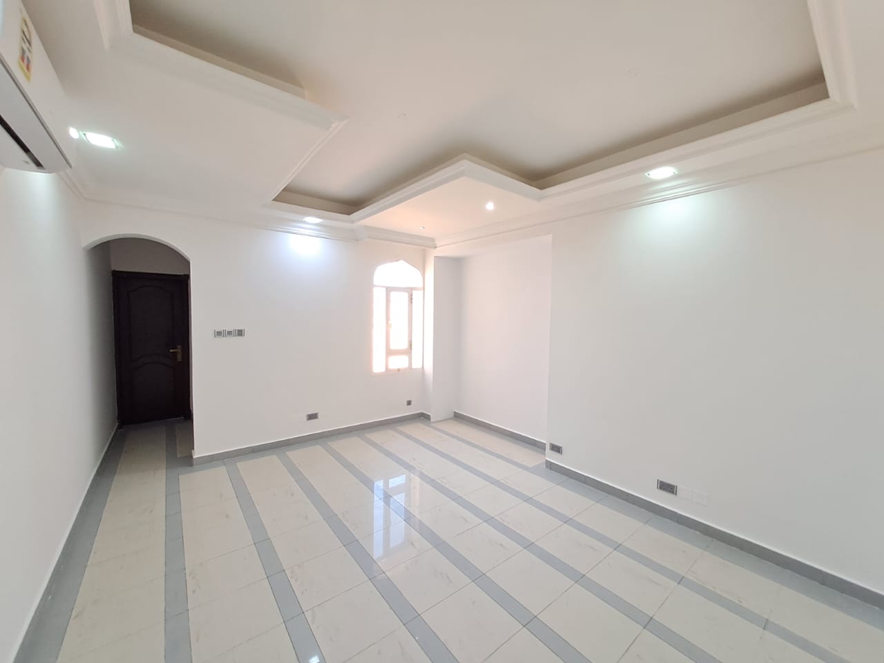 ویلا ۷ خوابه اجاره در العذیبه | OMR 1,500/ماه | تملیک عمان thumbnail 8