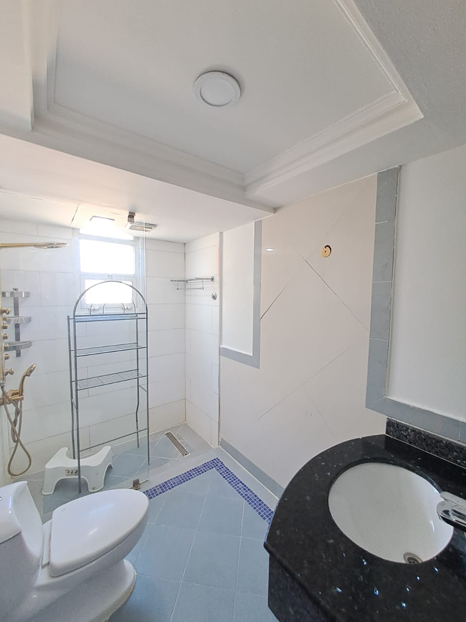 ویلا ۷ خوابه اجاره در العذیبه | OMR 1,500/ماه | تملیک عمان thumbnail 9