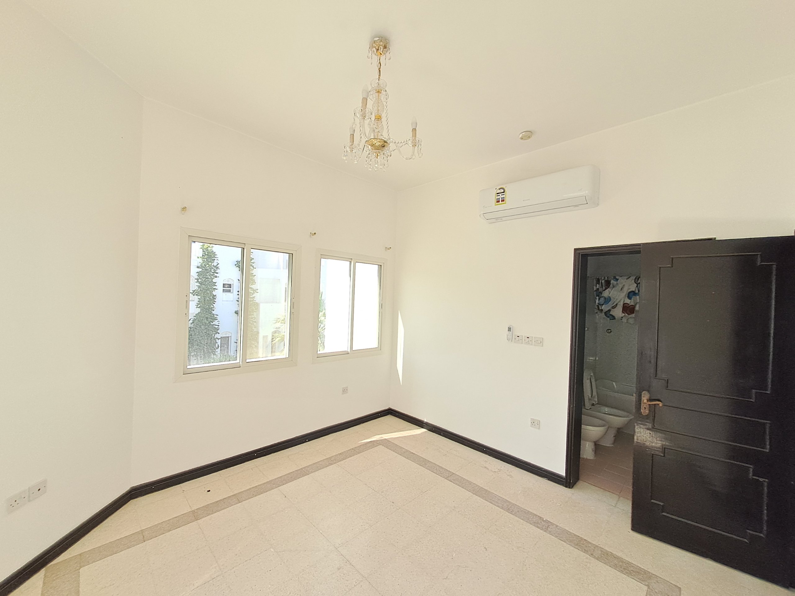 沙提·阿爾庫魯姆出租5臥室別墅 | 每月OMR 1,350 | Tamlik Oman thumbnail 5