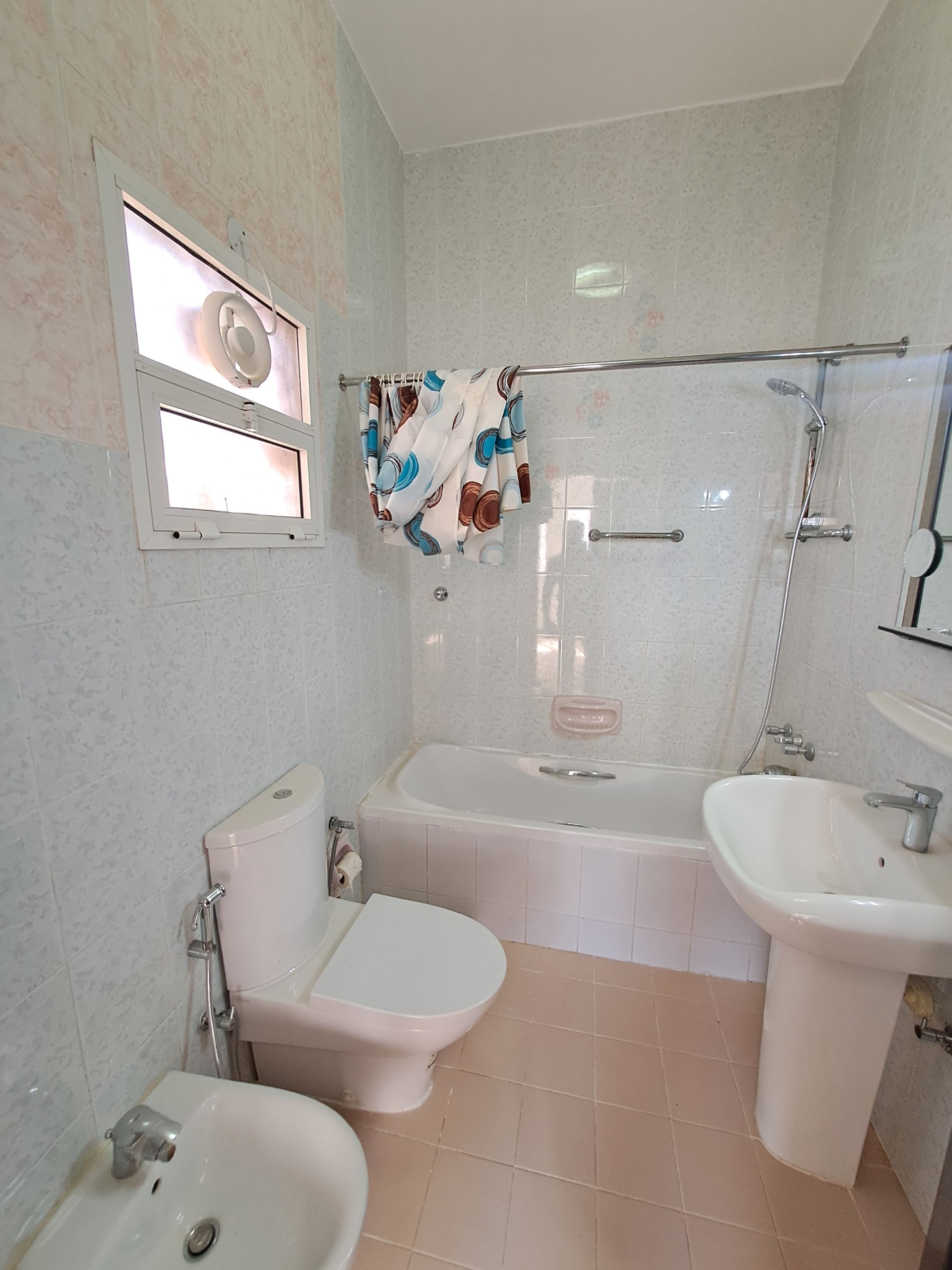 沙提·阿爾庫魯姆出租5臥室別墅 | 每月OMR 1,350 | Tamlik Oman thumbnail 7