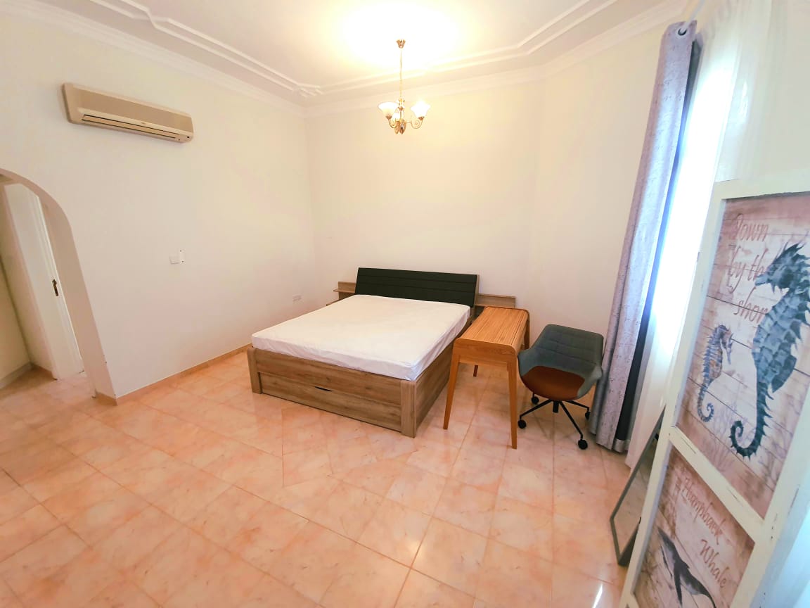 فيلا 4 غرف نوم للإيجار في شاطئ القرم | ر.ع. 2,000/شهريًا | ملكية حرة عمان thumbnail 4