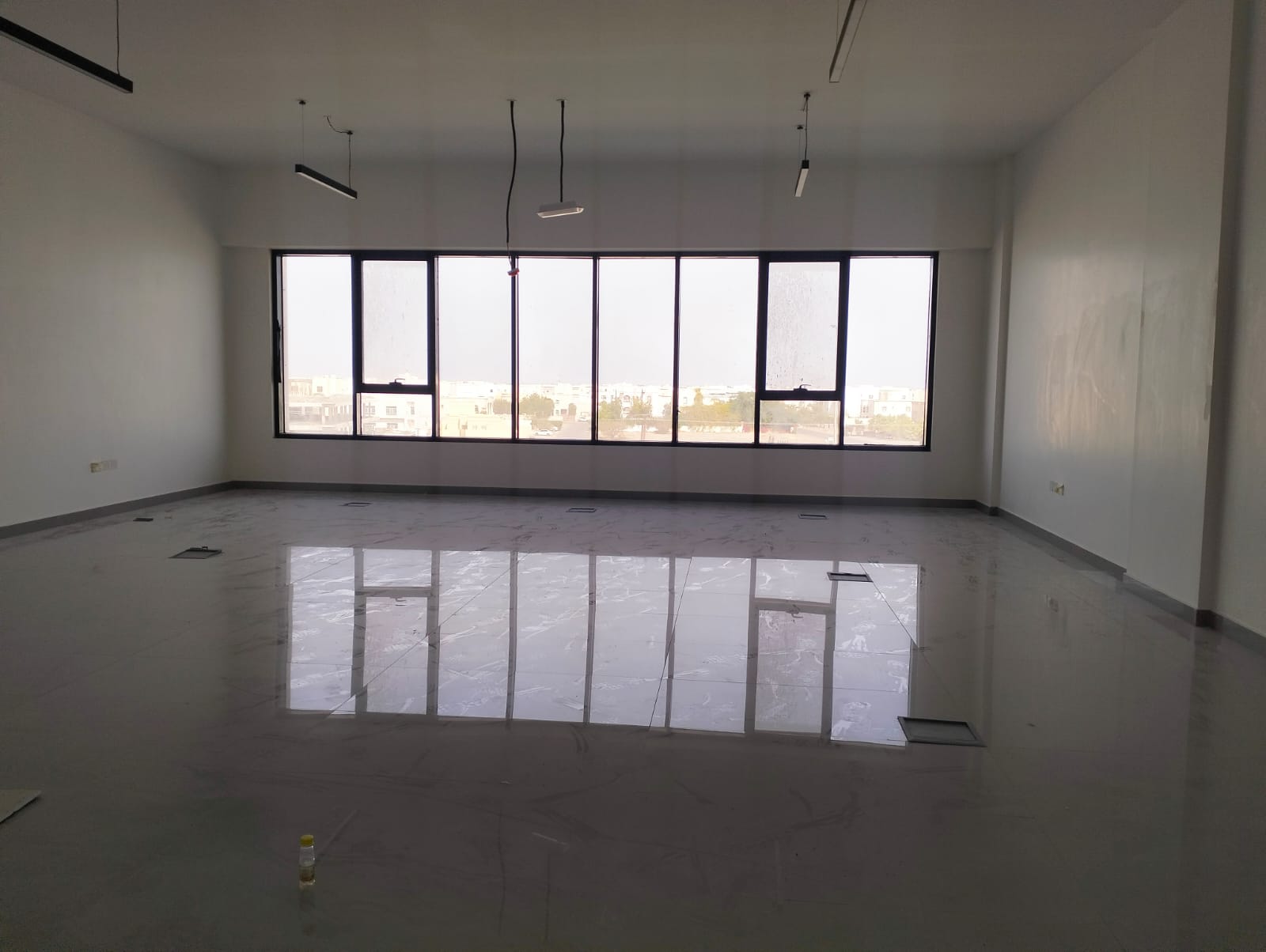 دفتر کار اجاره فوری در المعبیلة | ۱۰۰متر مربع | OMR 400/ماه | Tamlik Oman thumbnail 2