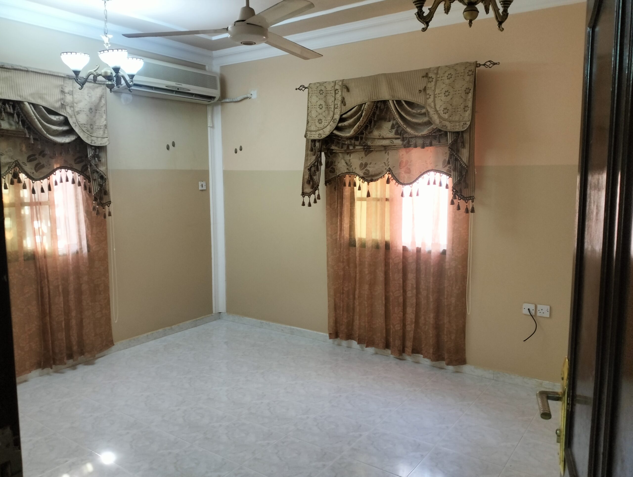 3-Bed Apartment for Rent in Al Khuwair | OMR 300/mo | Tamlik Oman thumbnail 4