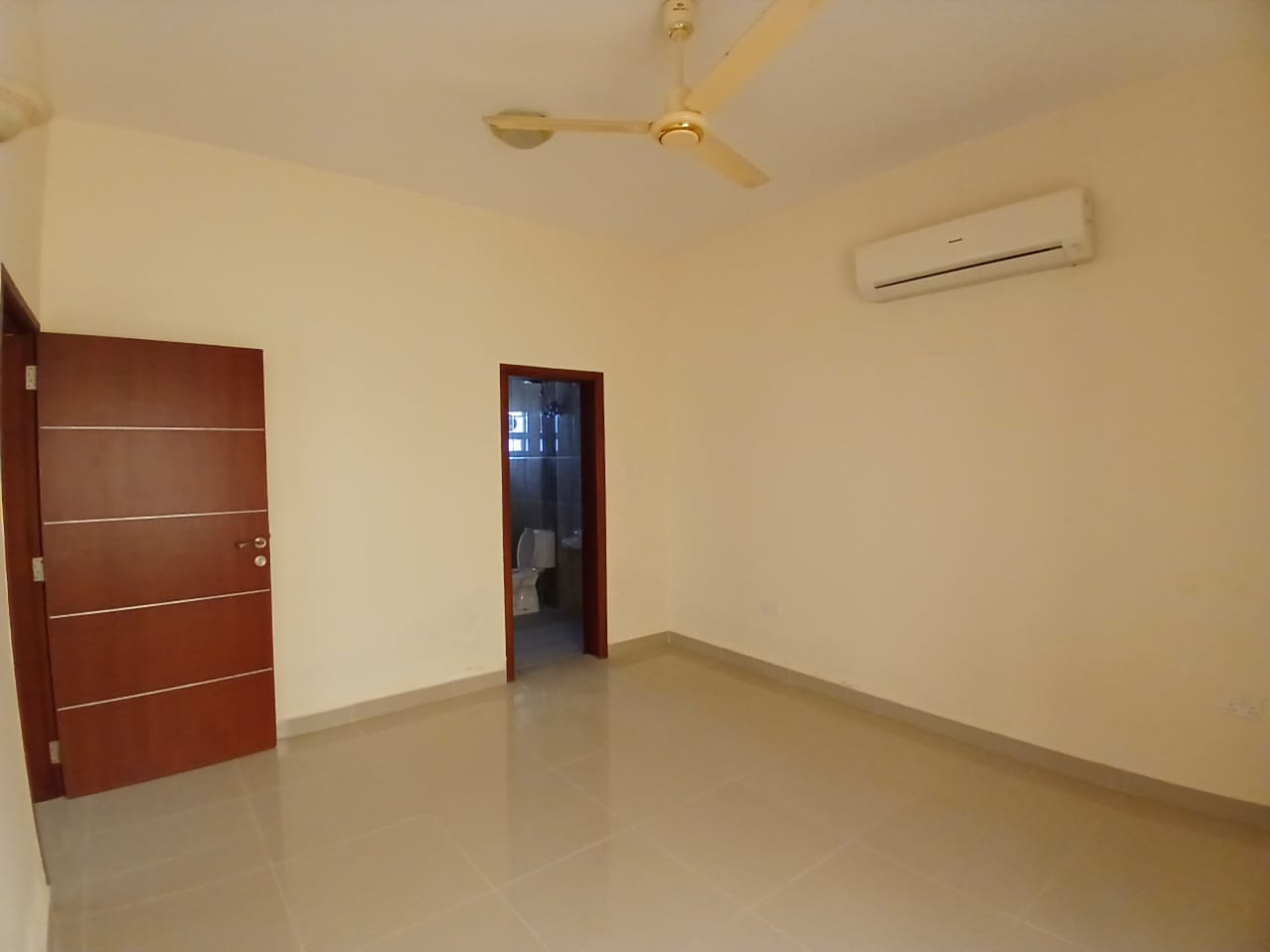 آپارتمان 2 خوابه فروشی در صلاله | OMR 24,000 | تملیک عمان thumbnail 3