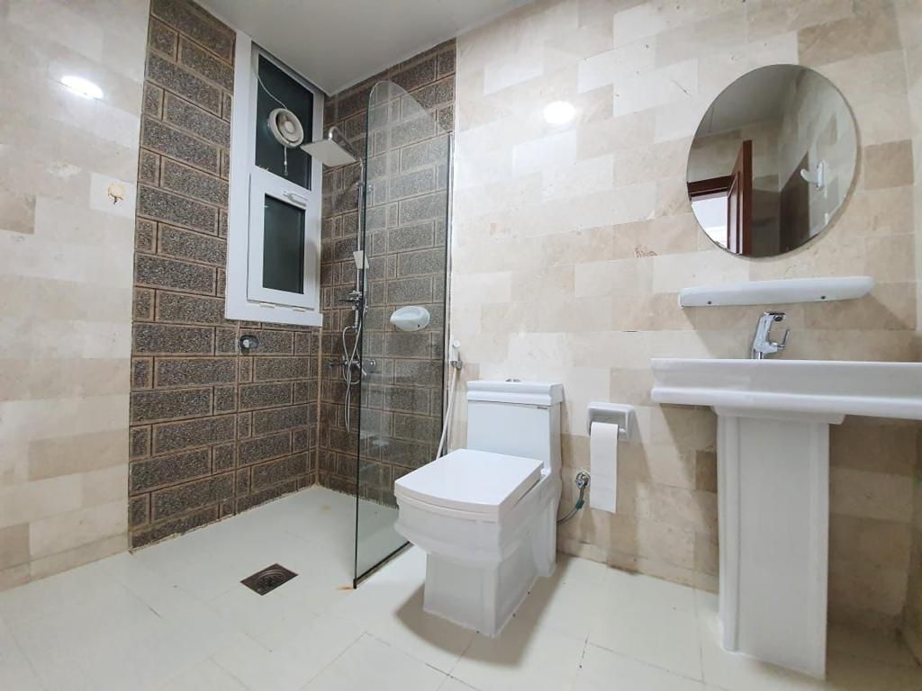 7-Bed Villa for Sale in Madinat Al Sultan Qaboos | OMR 165,000 | Tamlik Oman thumbnail 7